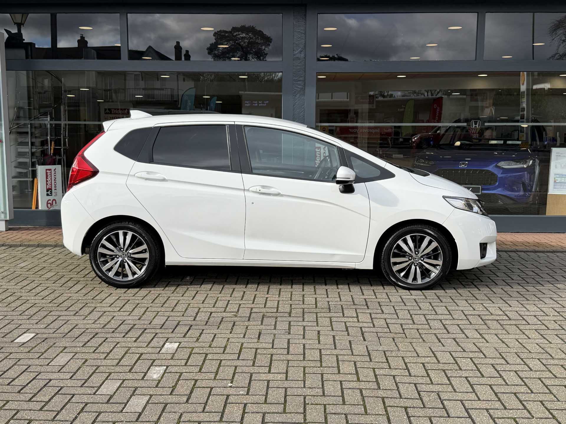 Honda Jazz 1.3 EX Navi 5dr CVT - Image 5