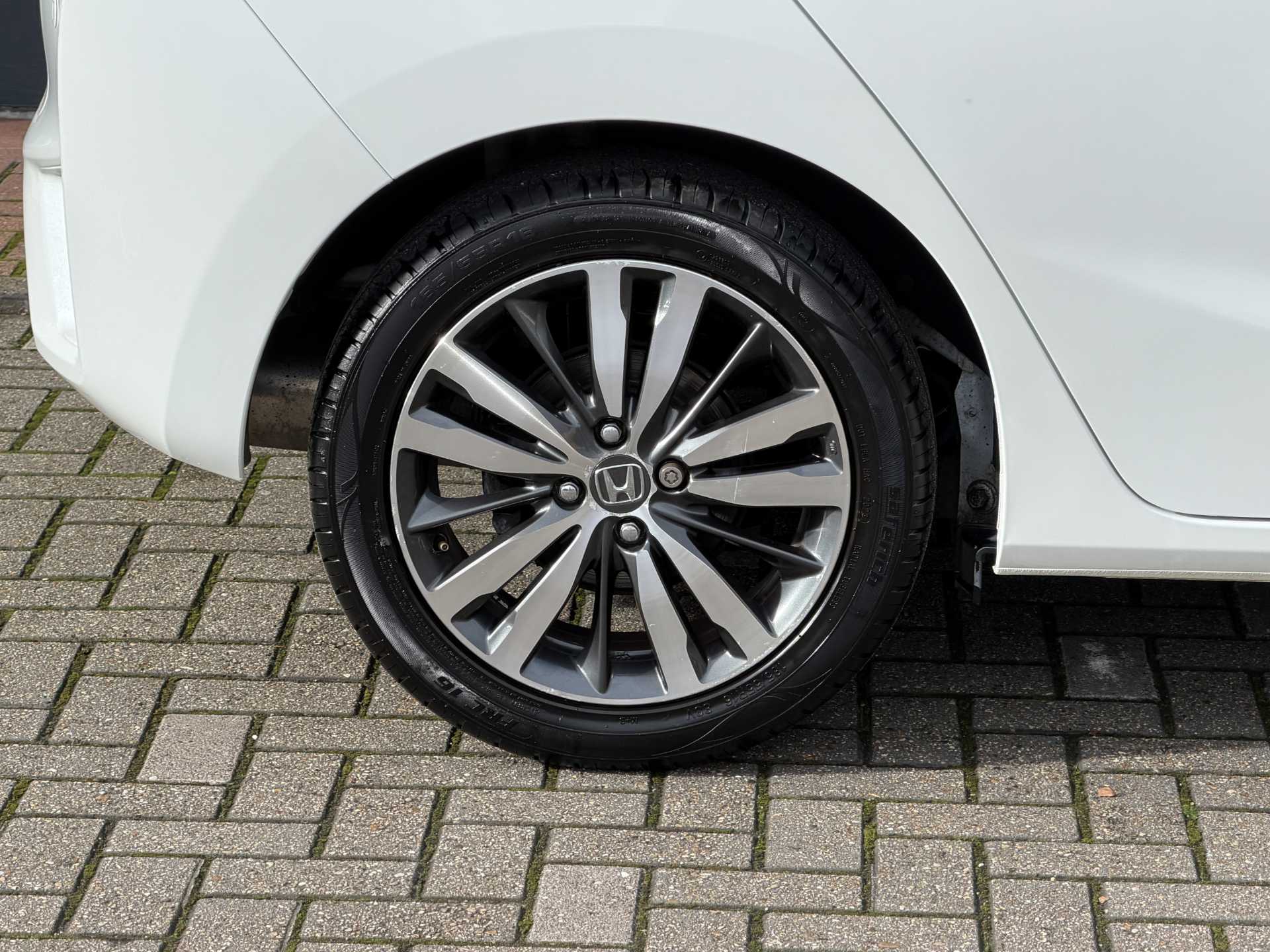 Honda Jazz 1.3 EX Navi 5dr CVT - Image 9