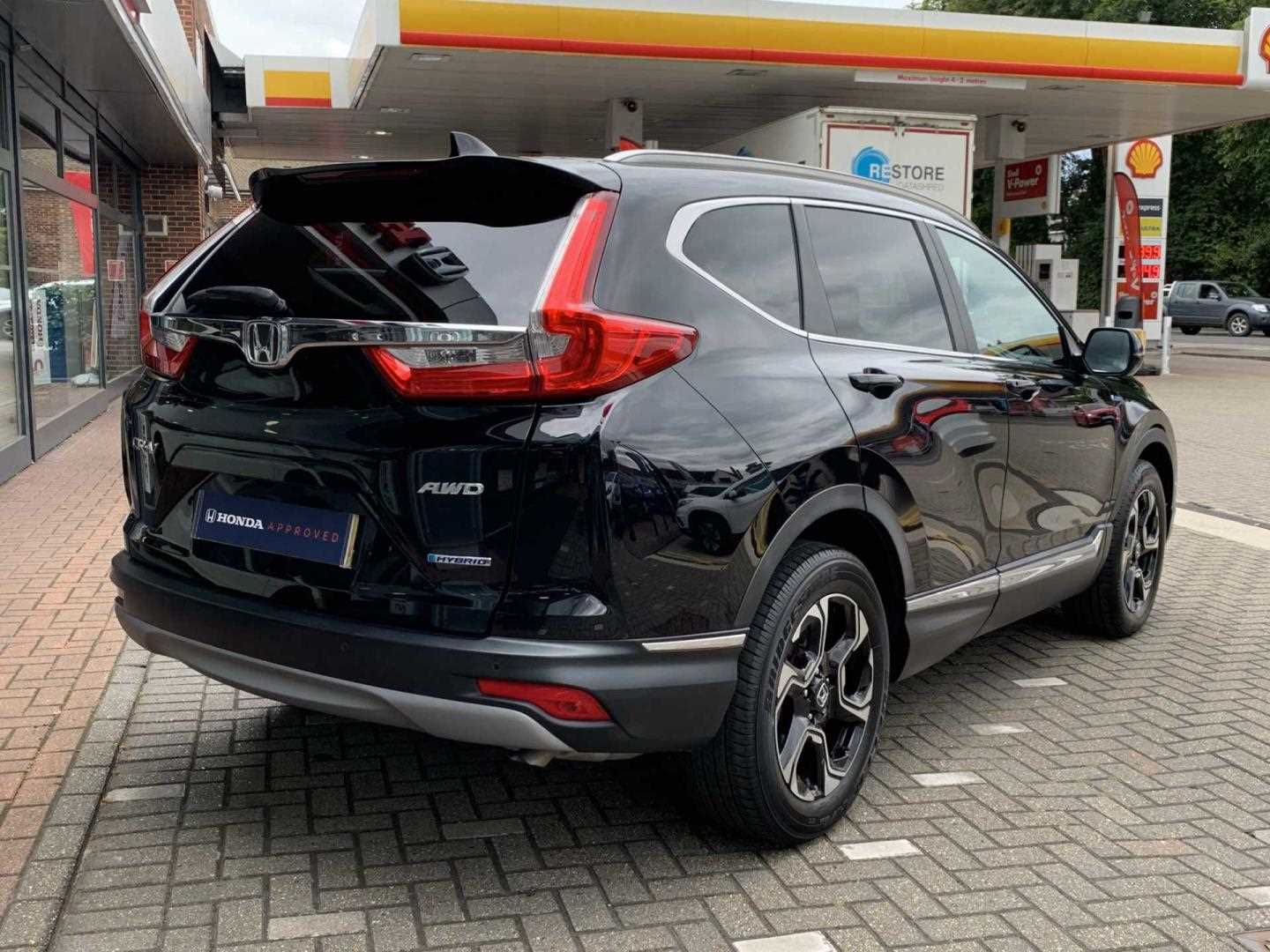 Honda CR-V 2.0 i-MMD Hybrid SR 5dr eCVT - Image 12
