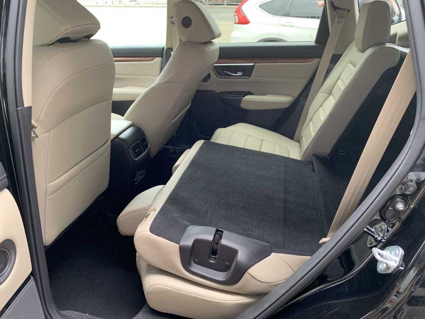 Honda CR-V 2.0 i-MMD Hybrid SR 5dr eCVT - Image 19