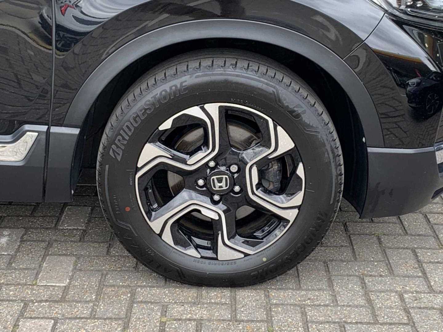 Honda CR-V 2.0 i-MMD Hybrid SR 5dr eCVT - Image 9