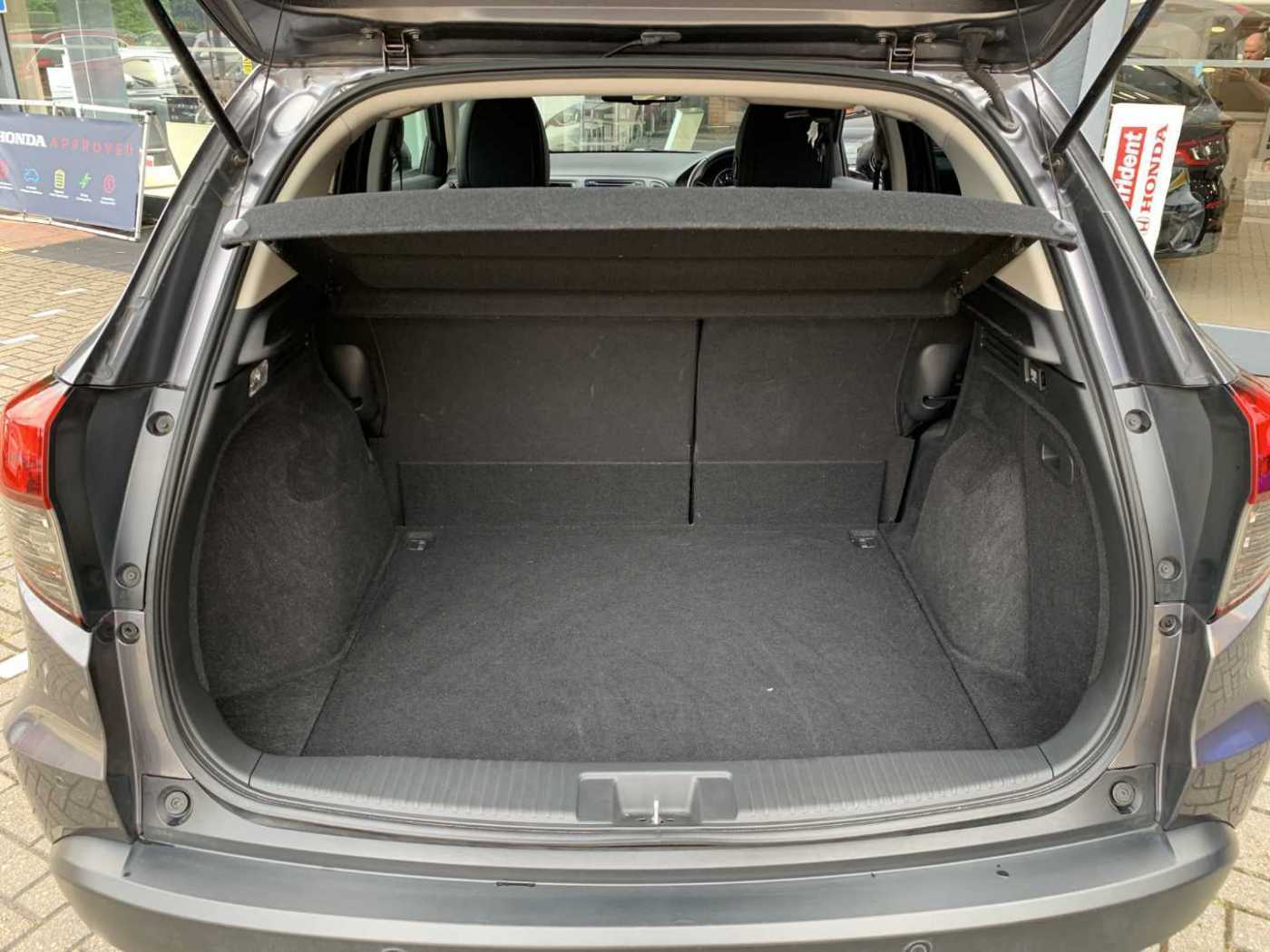 Honda HR-V 1.5 i-VTEC EX CVT 5dr - Image 13