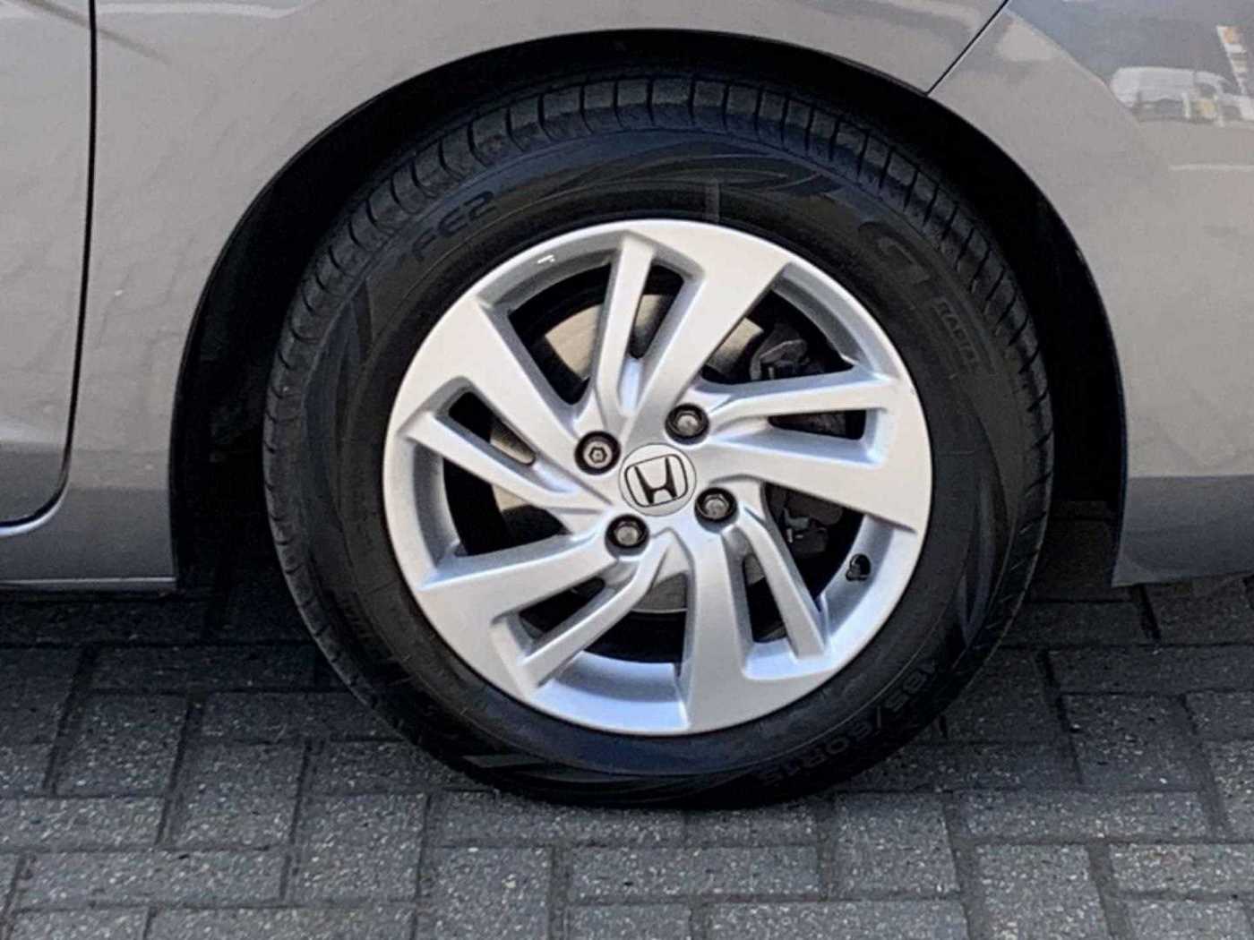 Honda Jazz 1.3 i-VTEC SE Navi 5dr CVT - Image 9