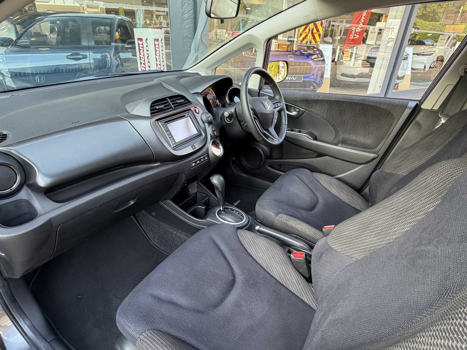 Honda Jazz 1.4 i-VTEC ES Plus 5dr CVT - Image 2