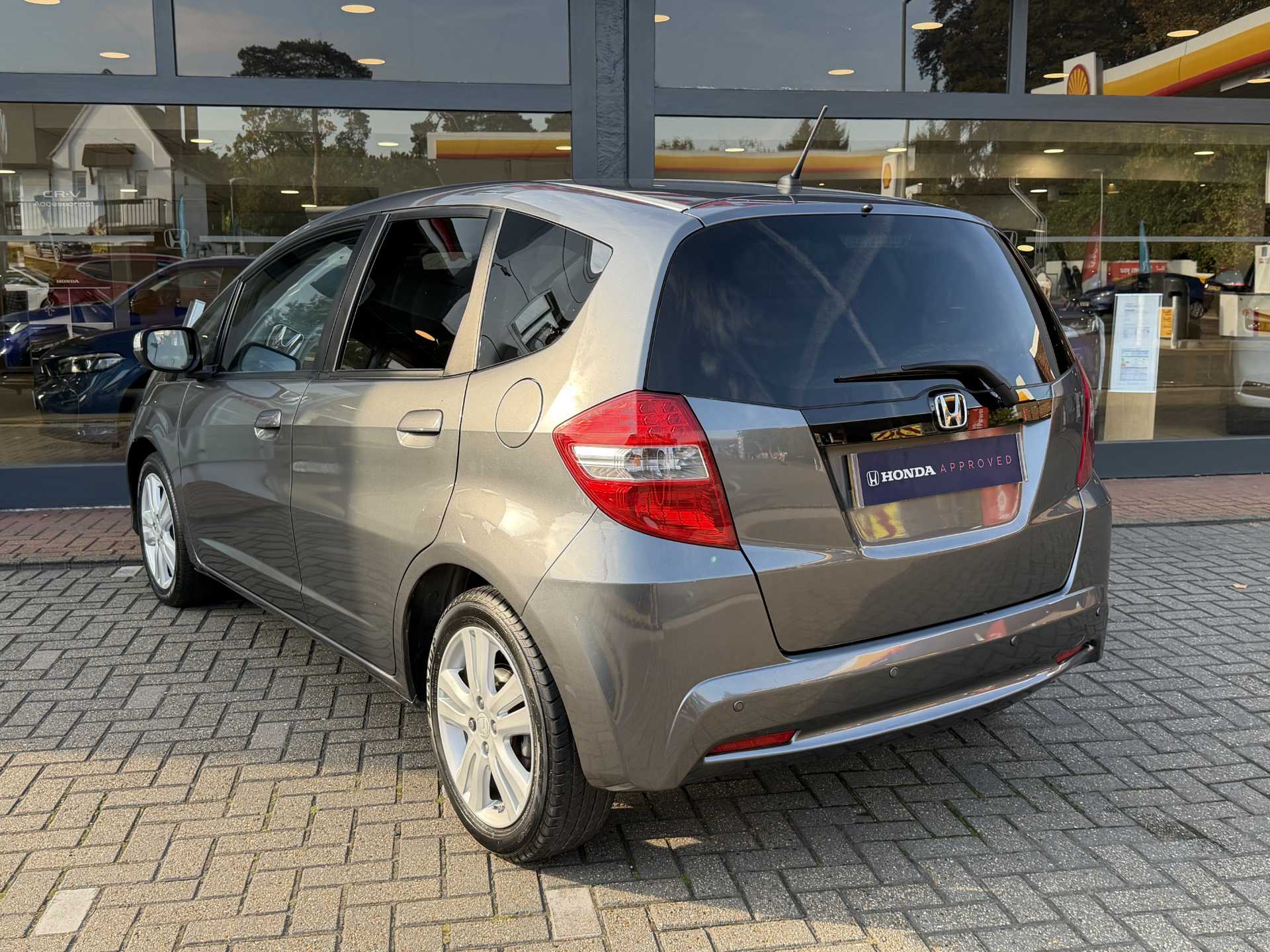 Honda Jazz 1.4 i-VTEC ES Plus 5dr CVT - Image 3