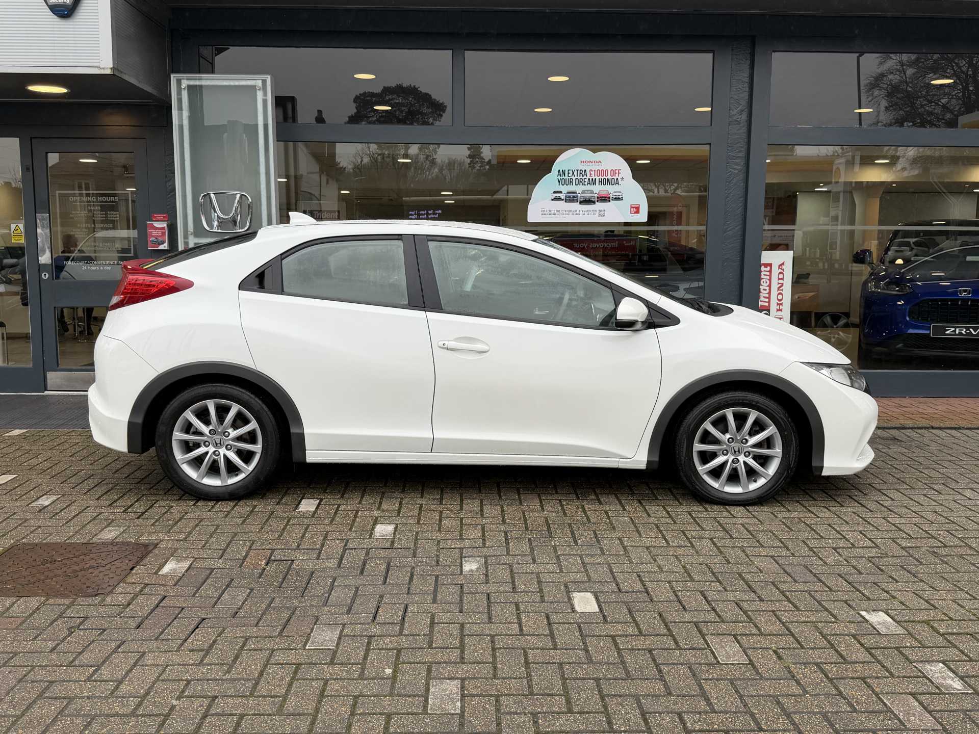 Honda Civic 1.4 i-VTEC SE 5dr - Image 5
