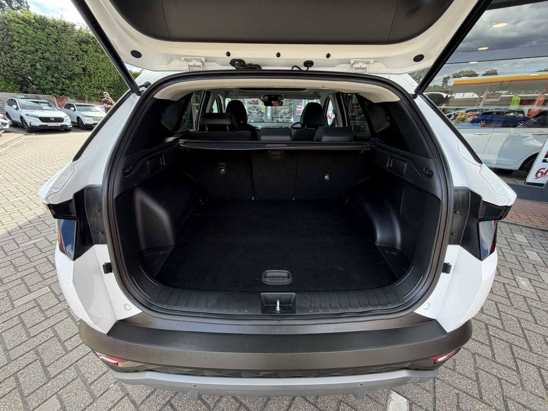 Hyundai TUCSON 1.6 TGDi Plug-in Hybrid Ultimate 5dr 4WD Auto - Image 13