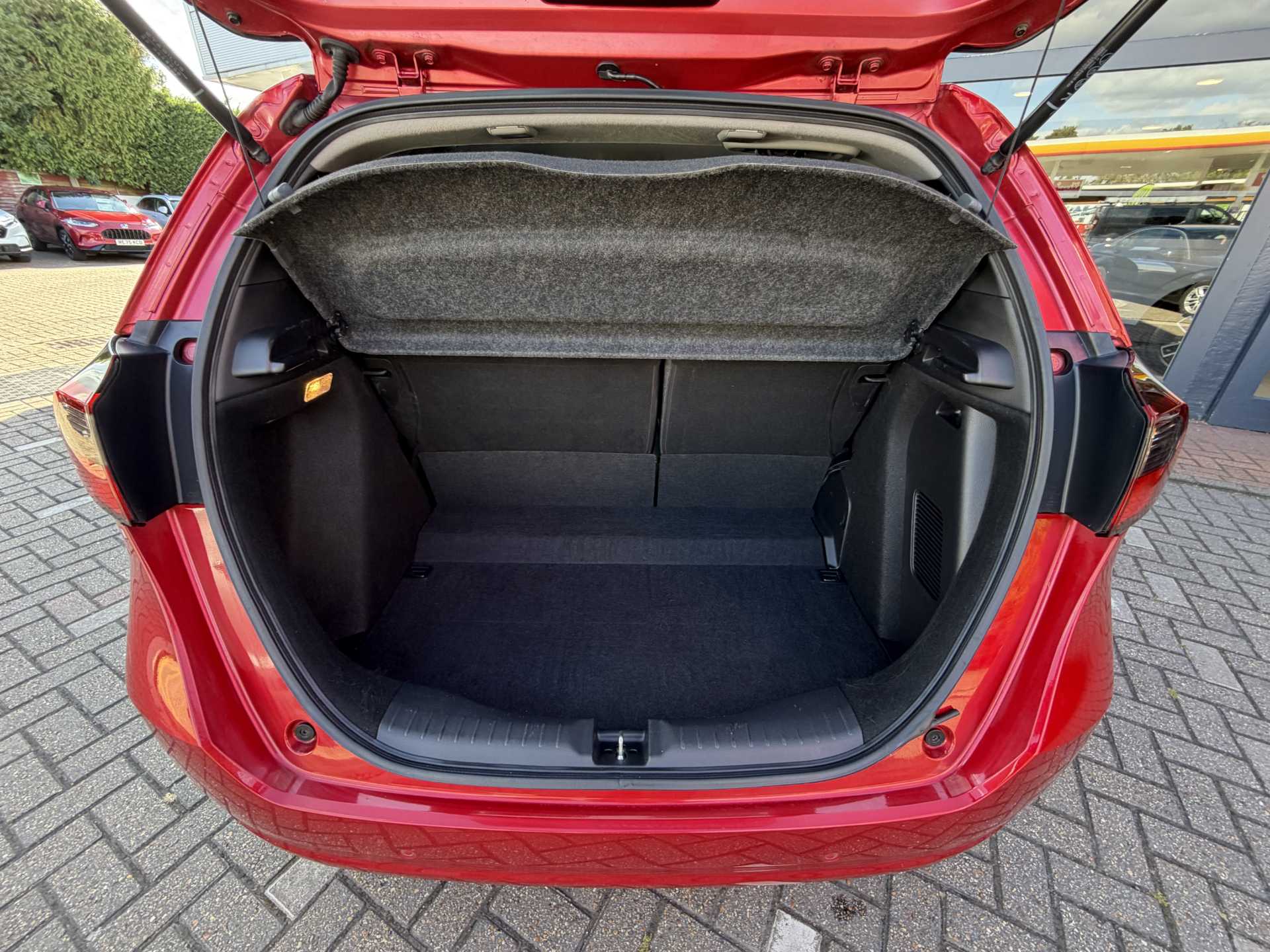 Honda Jazz 1.5 i-MMD Hybrid SR 5dr eCVT - Image 13