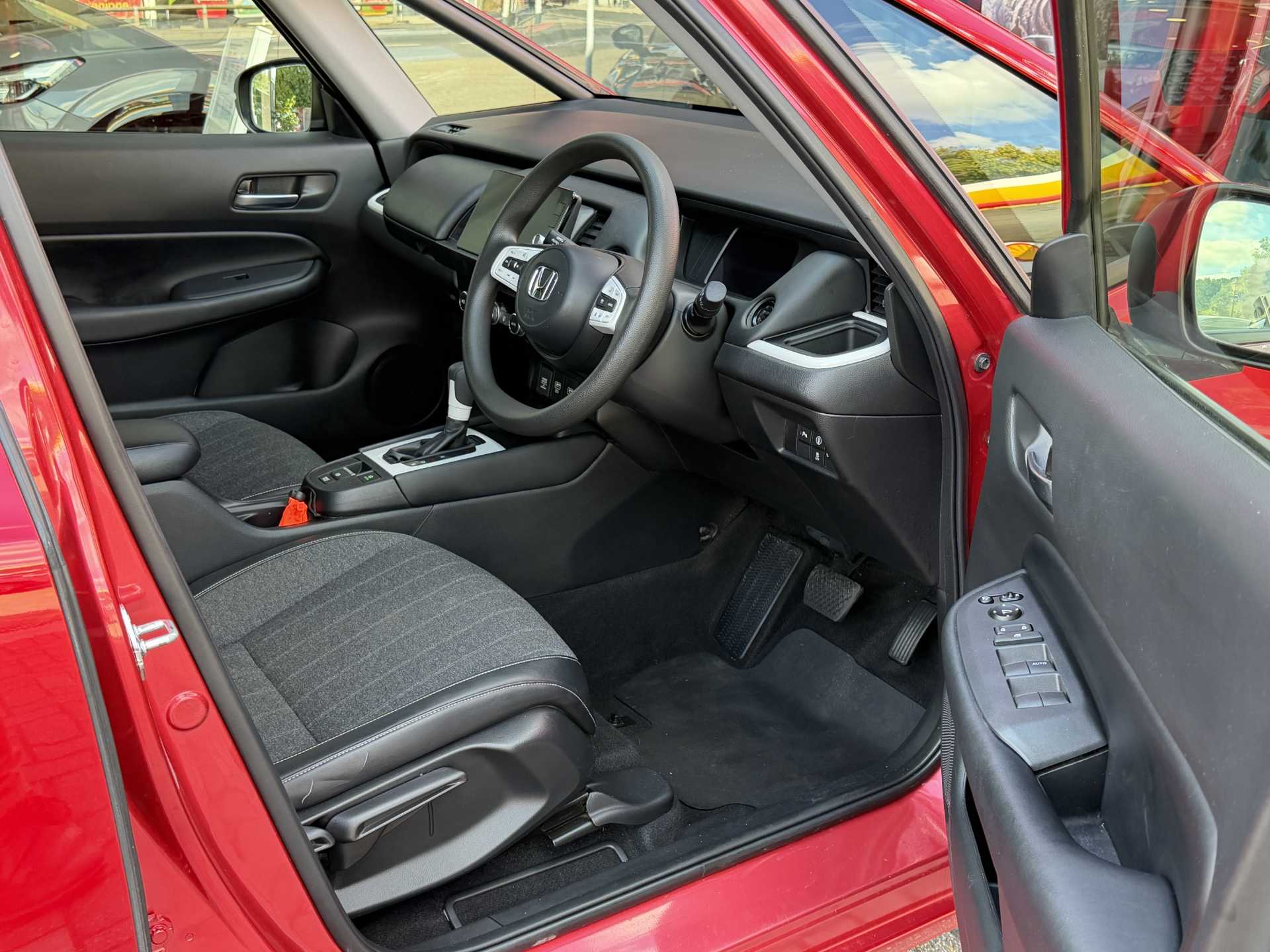 Honda Jazz 1.5 i-MMD Hybrid SR 5dr eCVT - Image 15