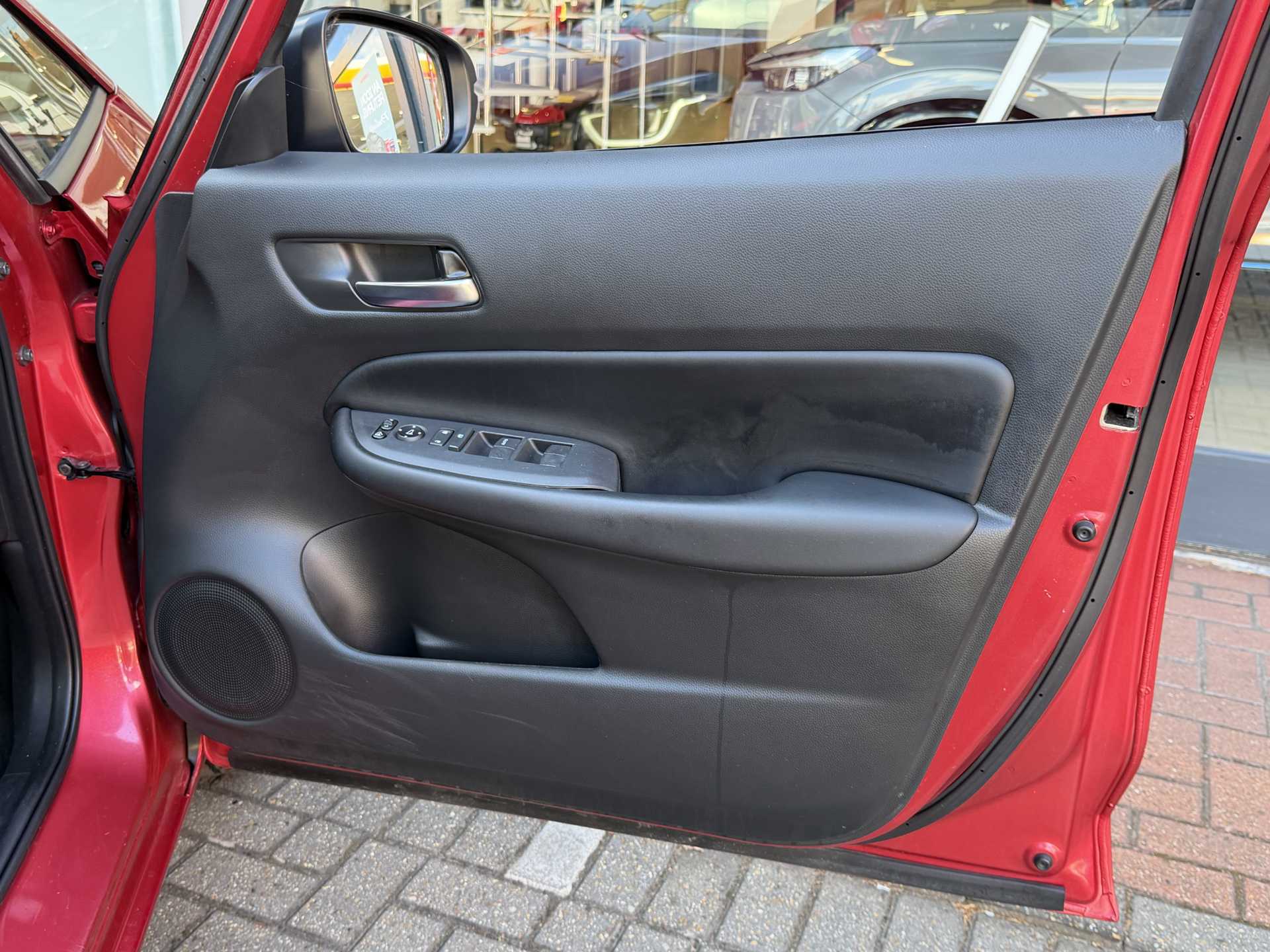 Honda Jazz 1.5 i-MMD Hybrid SR 5dr eCVT — image 17