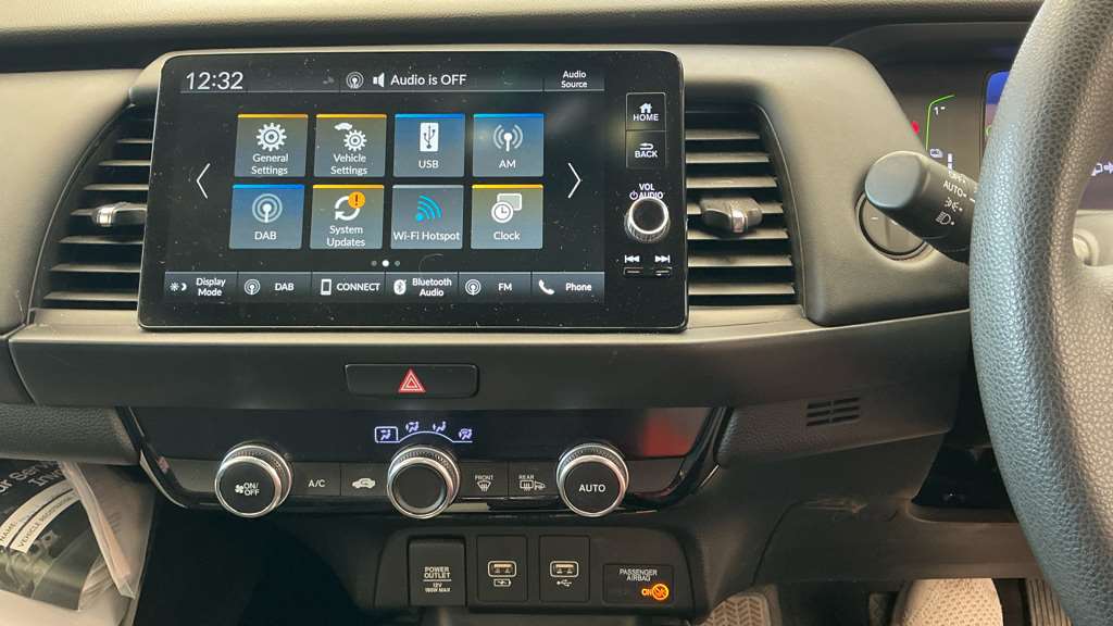 Honda Jazz 1.5 i-MMD Hybrid SR 5dr eCVT - Image 4