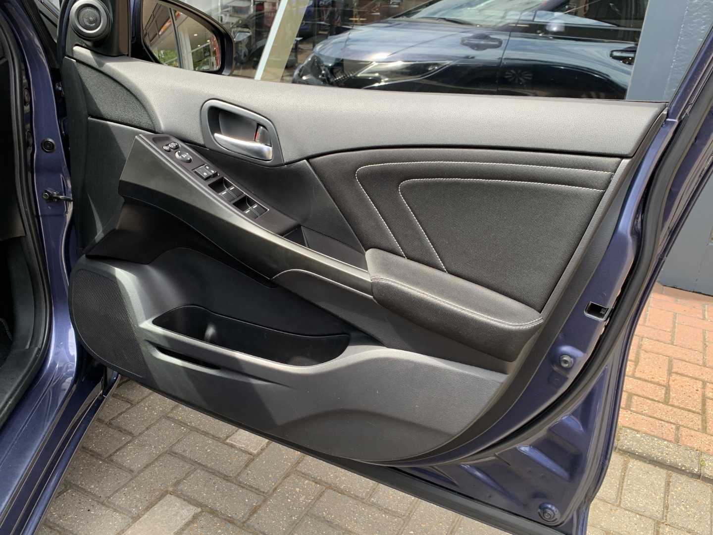 Honda CIVIC 1.8 i-VTEC SE Plus 5dr Auto [Nav] - Image 13