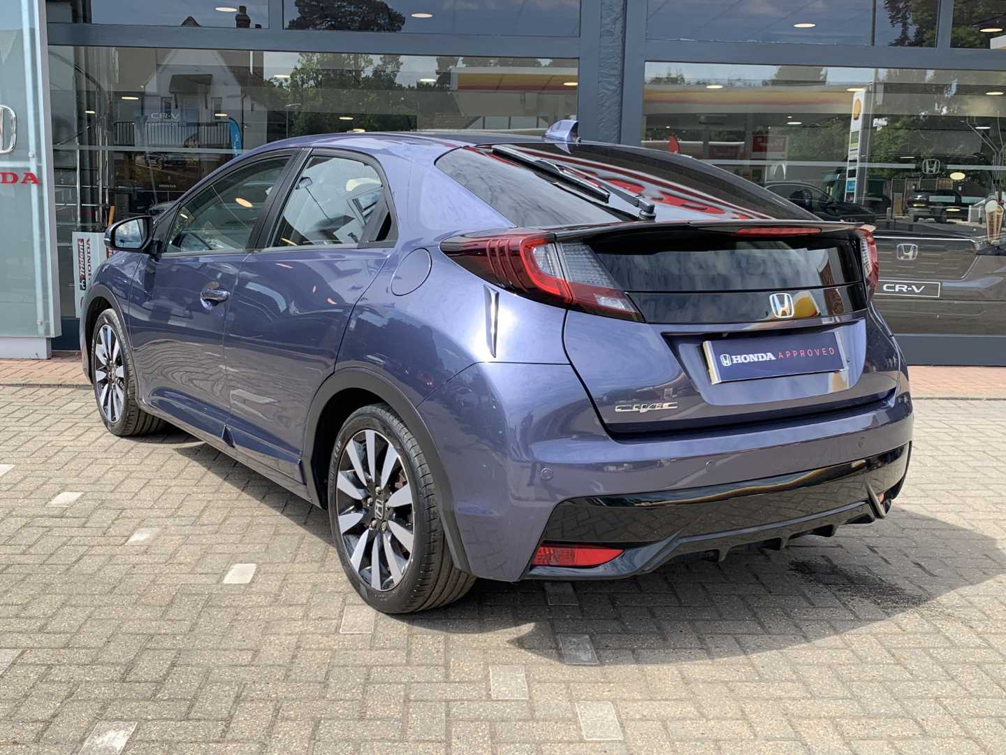 Honda CIVIC 1.8 i-VTEC SE Plus 5dr Auto [Nav] - Image 3
