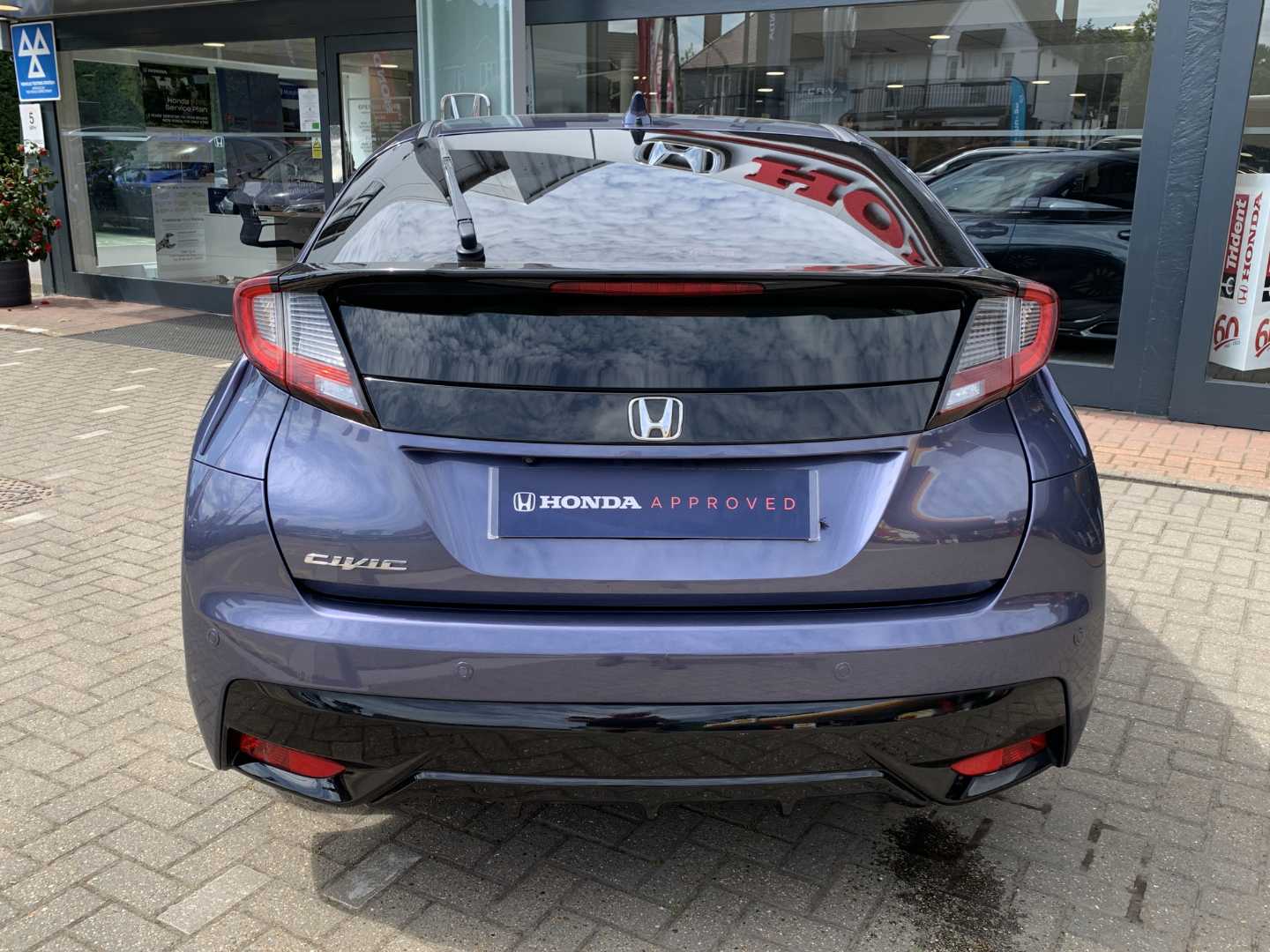 Honda CIVIC 1.8 i-VTEC SE Plus 5dr Auto [Nav] - Image 7