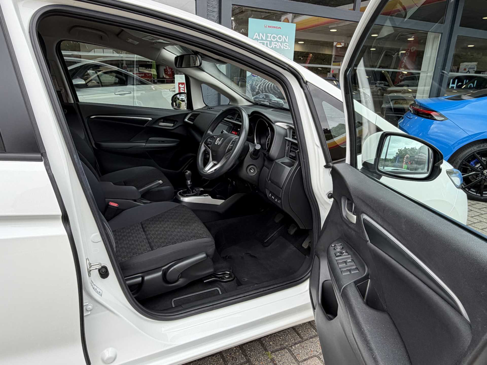 Honda Jazz 1.3 i-VTEC SE 5dr - Image 15