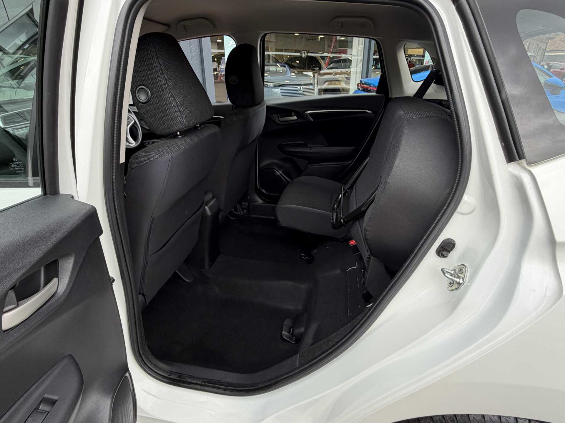 Honda Jazz 1.3 i-VTEC SE 5dr - Image 18