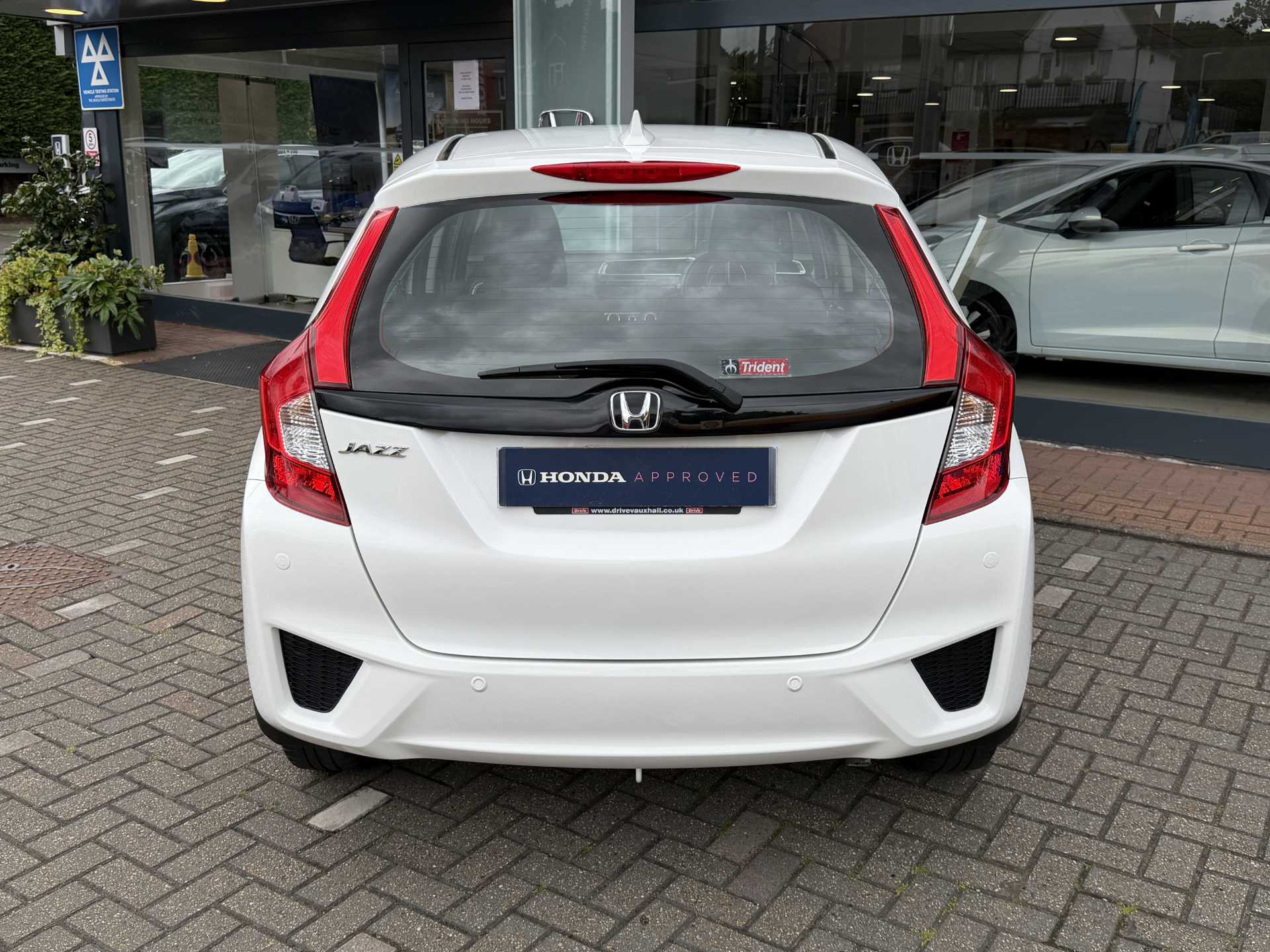 Honda Jazz 1.3 i-VTEC SE 5dr - Image 7