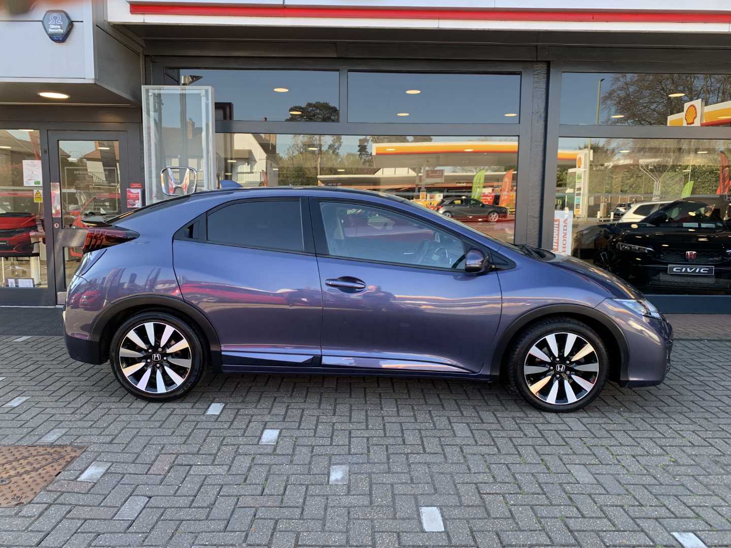 Honda CIVIC 1.8 i-VTEC SR 5dr Auto [DASP] - Image 5