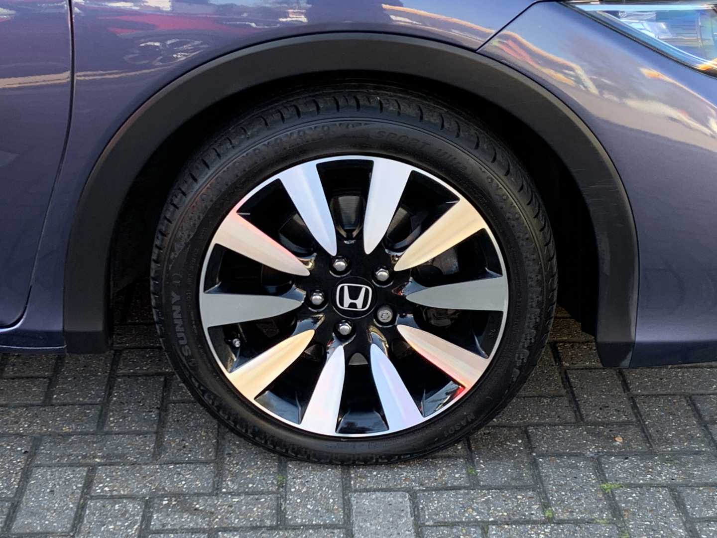Honda CIVIC 1.8 i-VTEC SR 5dr Auto [DASP] - Image 9