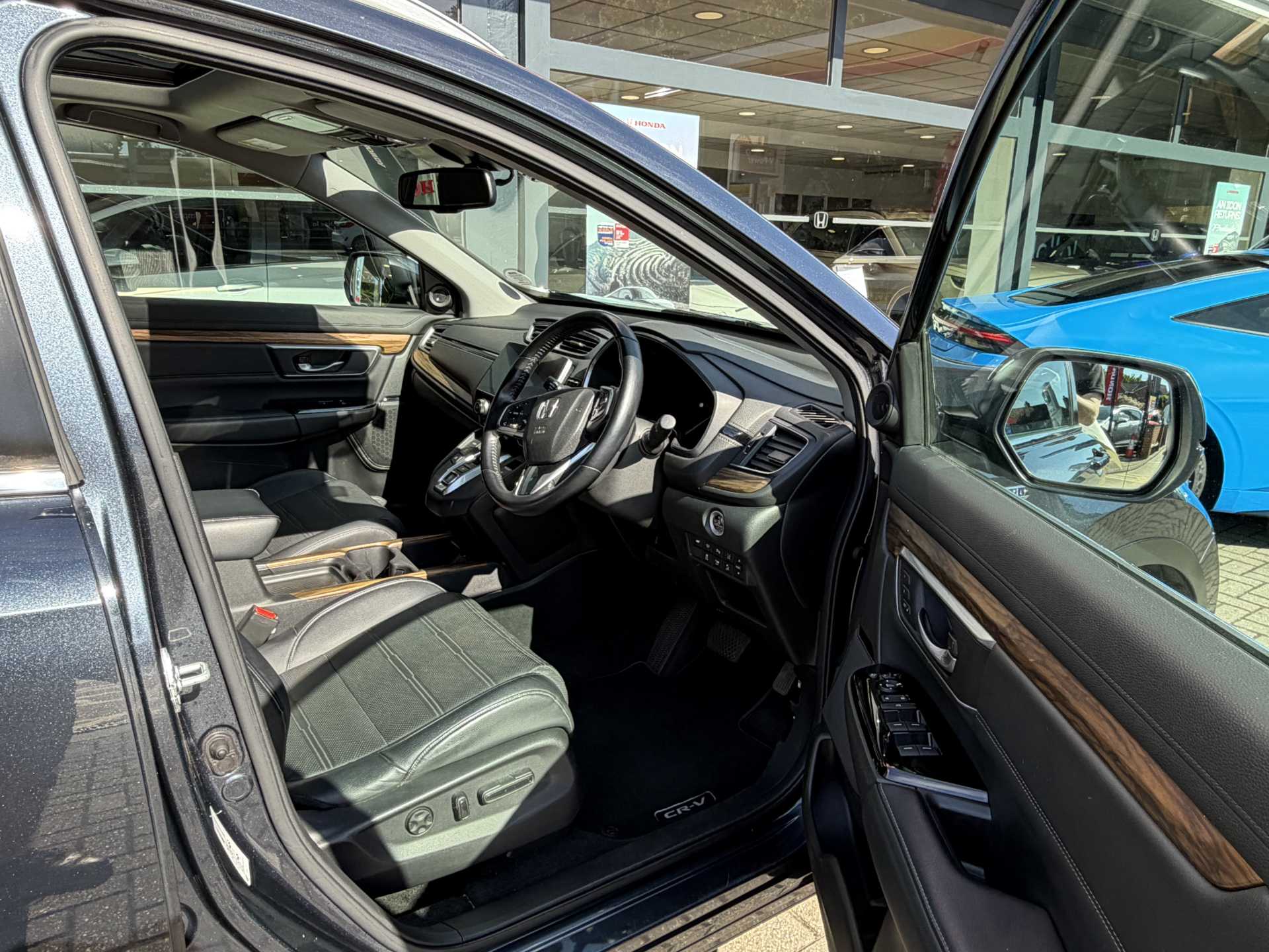 Honda CR-V 2.0 i-MMD Hybrid EX 5dr eCVT - Image 15