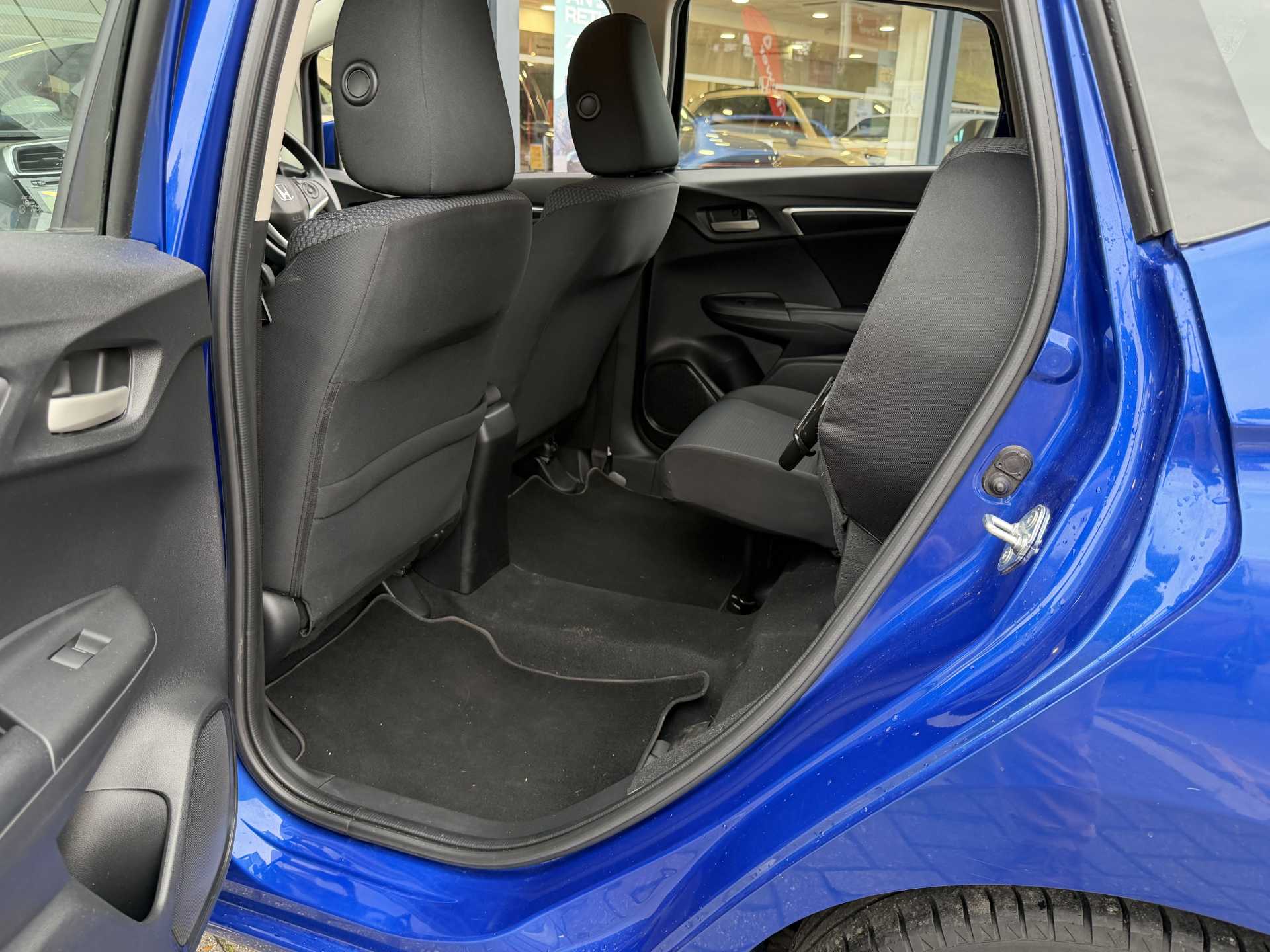 Honda Jazz 1.3 i-VTEC SE Navi 5dr CVT - Image 18