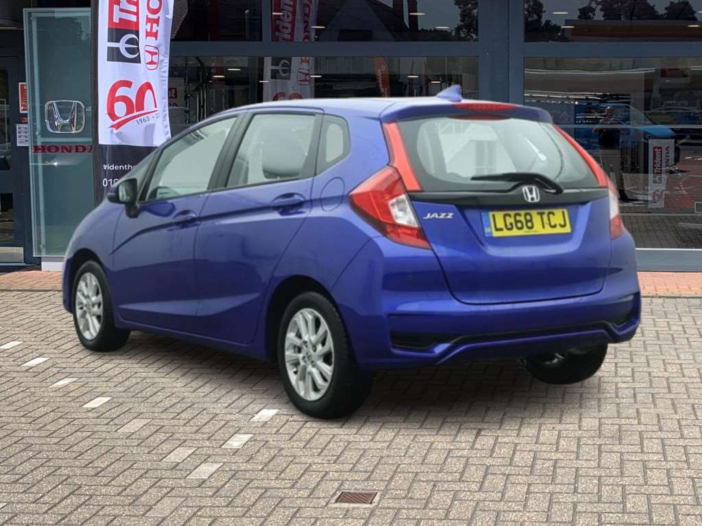 Honda Jazz 1.3 i-VTEC SE Navi 5dr CVT - Image 3