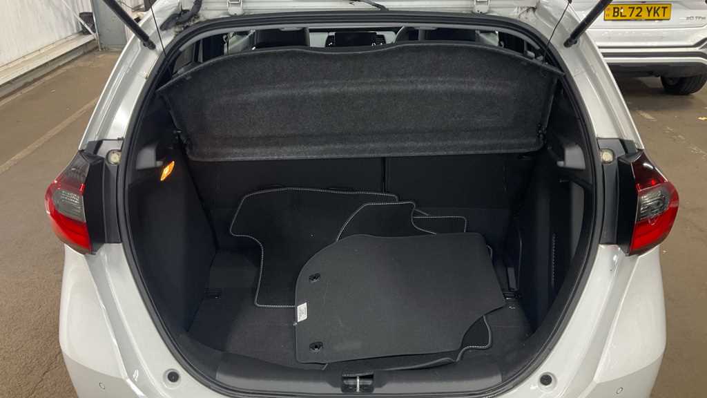 Honda JAZZ 1.5 i-MMD Hybrid EX 5dr eCVT - Image 10