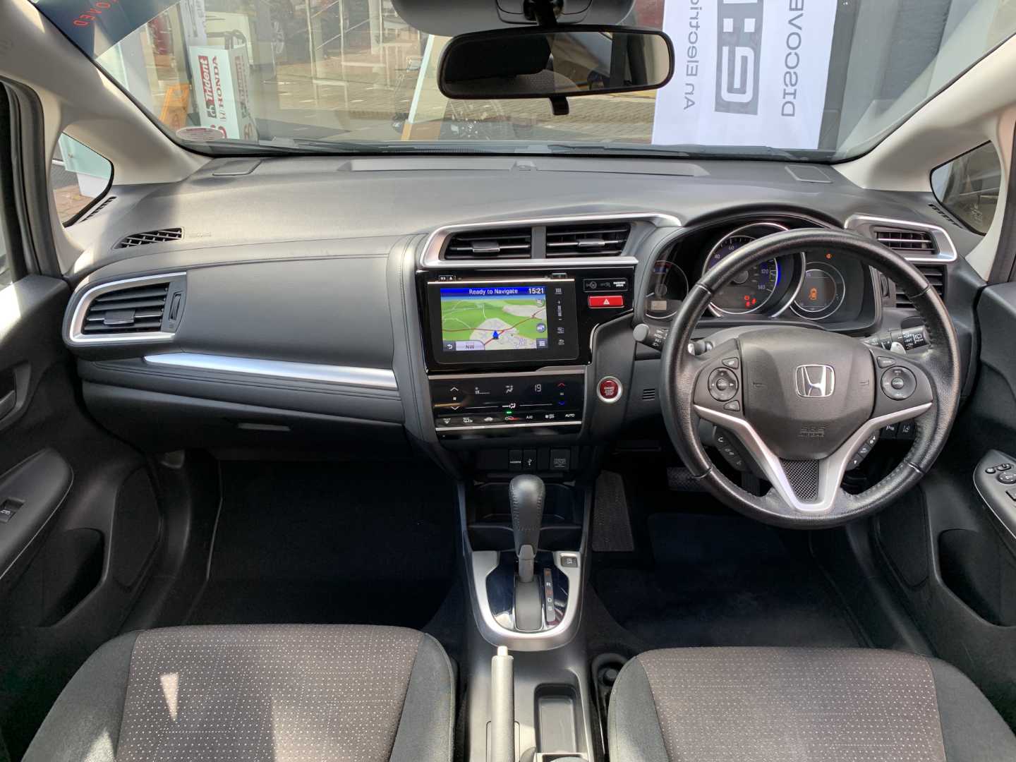 Honda JAZZ 1.3 EX Navi 5dr CVT - Image 4