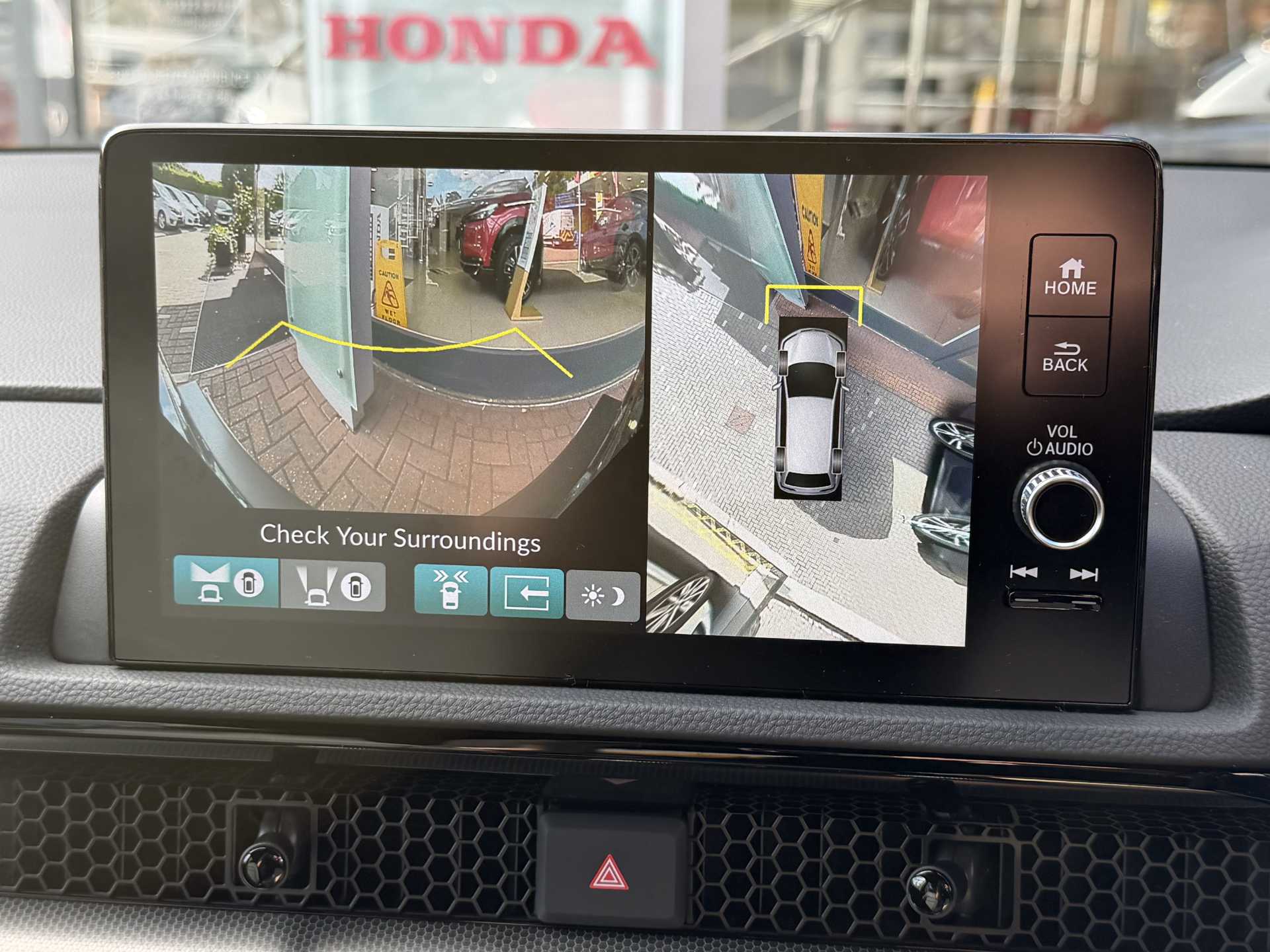 Honda CR-V 2.0 ePHEV Advance Tech 5dr eCVT — image 14