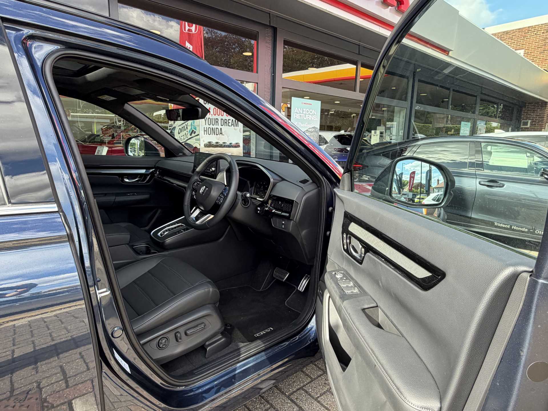 Honda CR-V 2.0 ePHEV Advance Tech 5dr eCVT — image 15