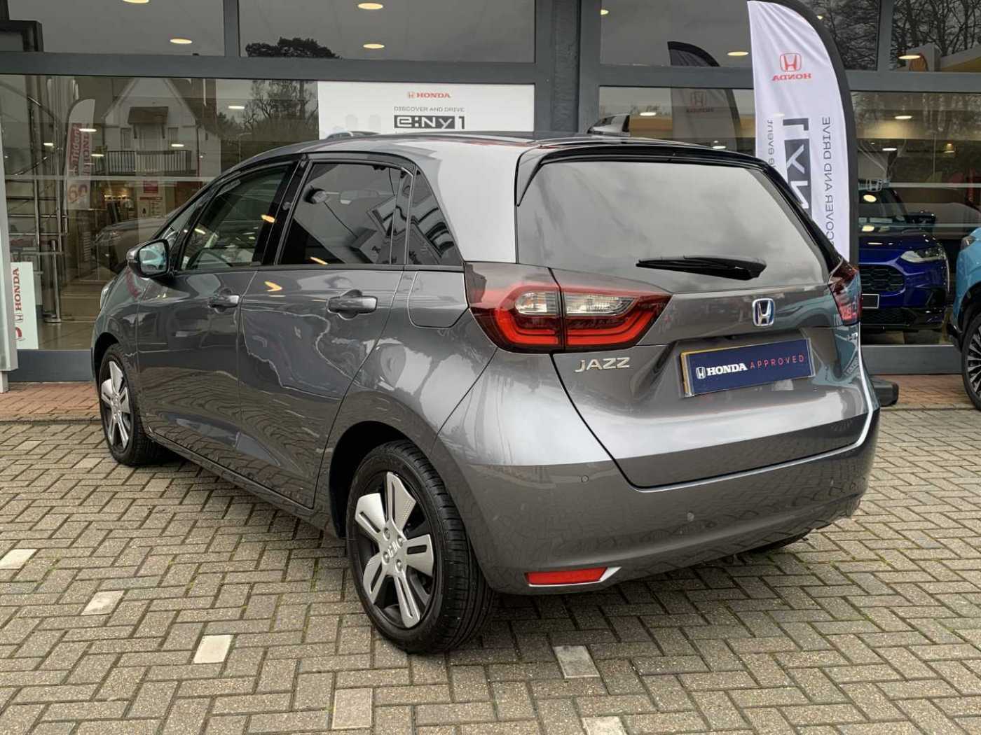 Honda JAZZ 1.5 i-MMD Hybrid EX 5dr eCVT - Image 3