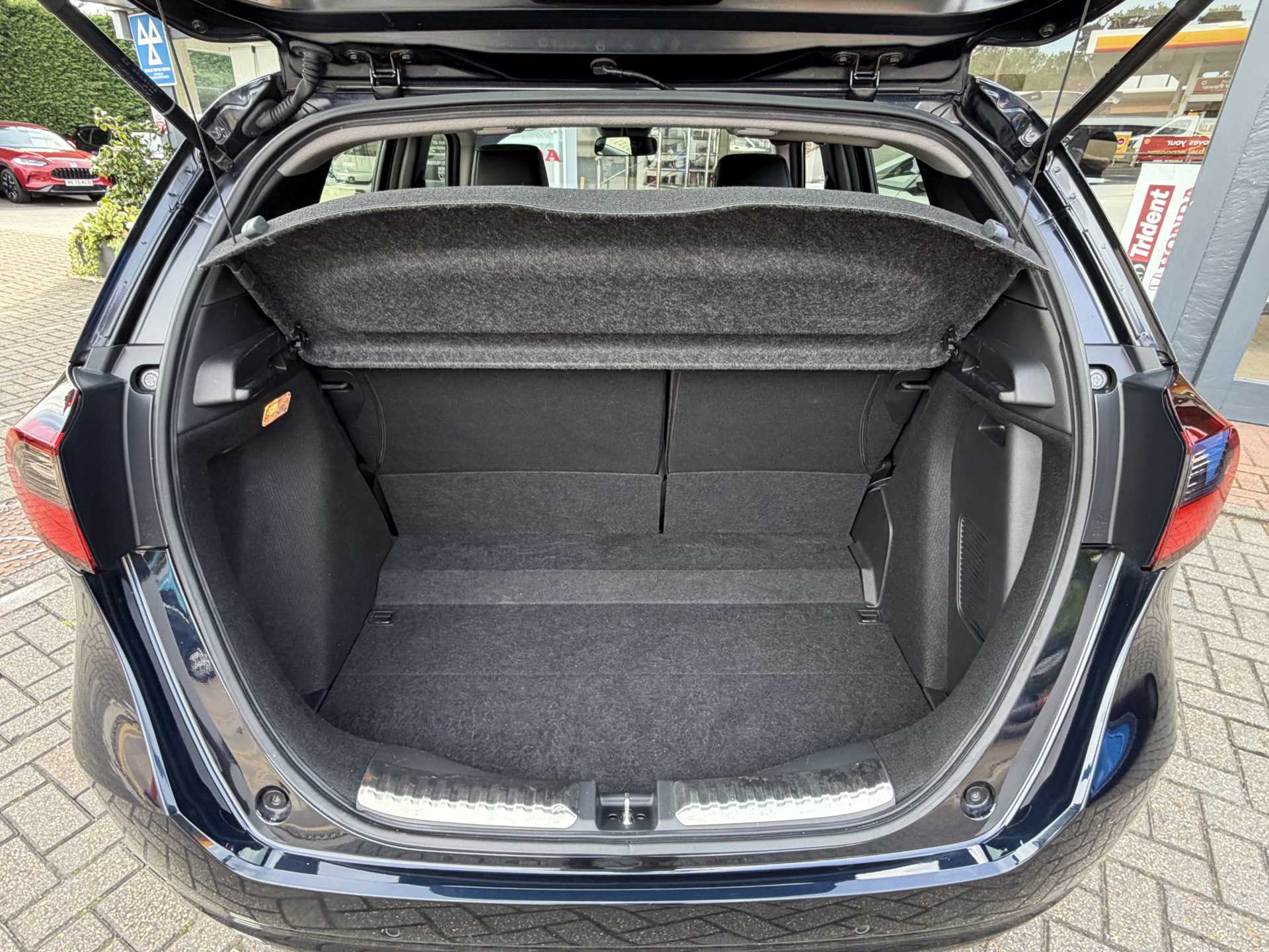 Honda Jazz 1.5 i-MMD Hybrid SR 5dr eCVT - Image 13