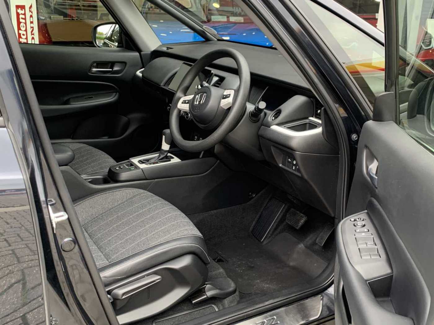 Honda Jazz 1.5 i-MMD Hybrid SR 5dr eCVT - Image 15