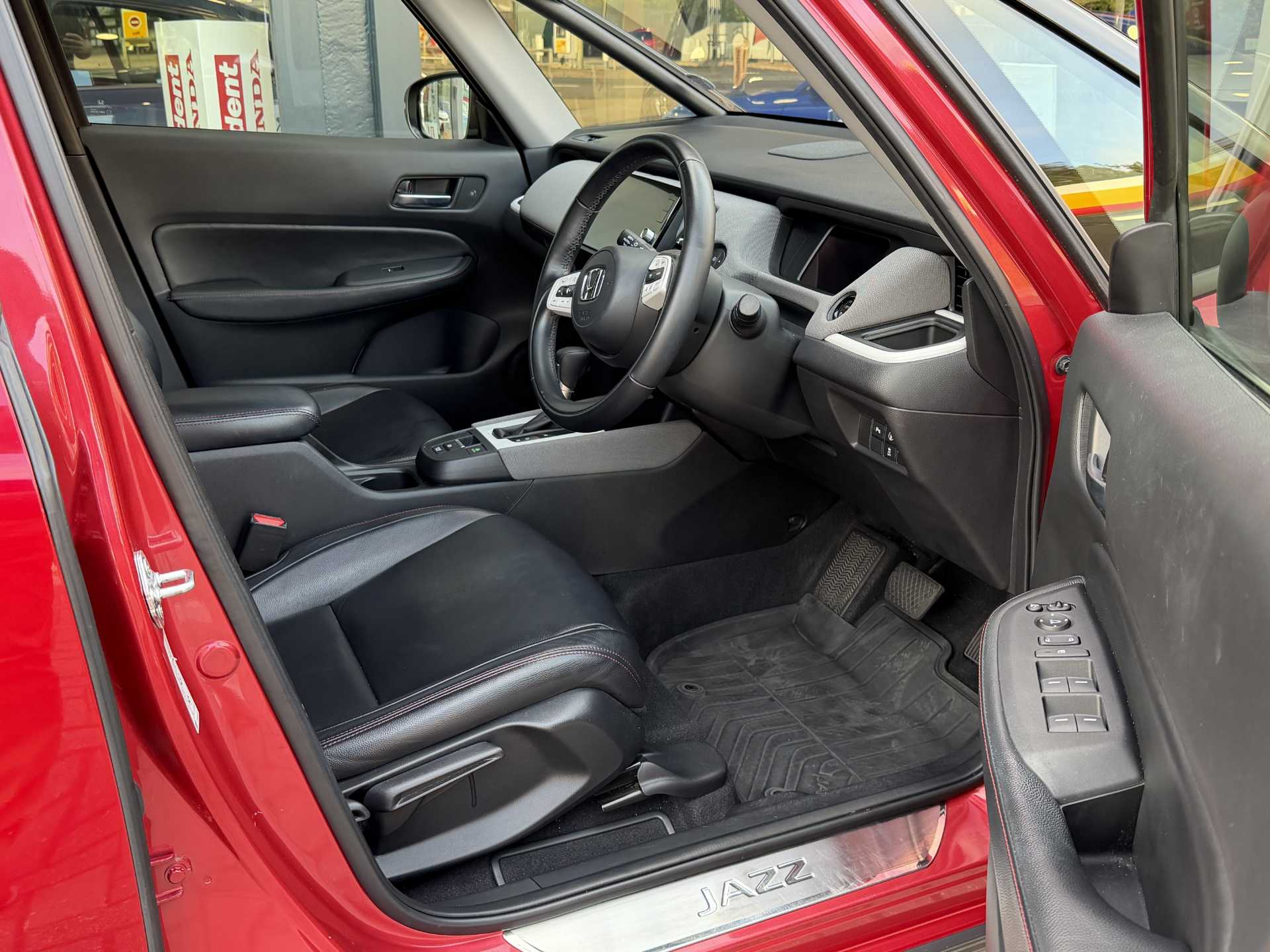 Honda Jazz 1.5 i-MMD Hybrid Crosstar EX 5dr eCVT - Image 15