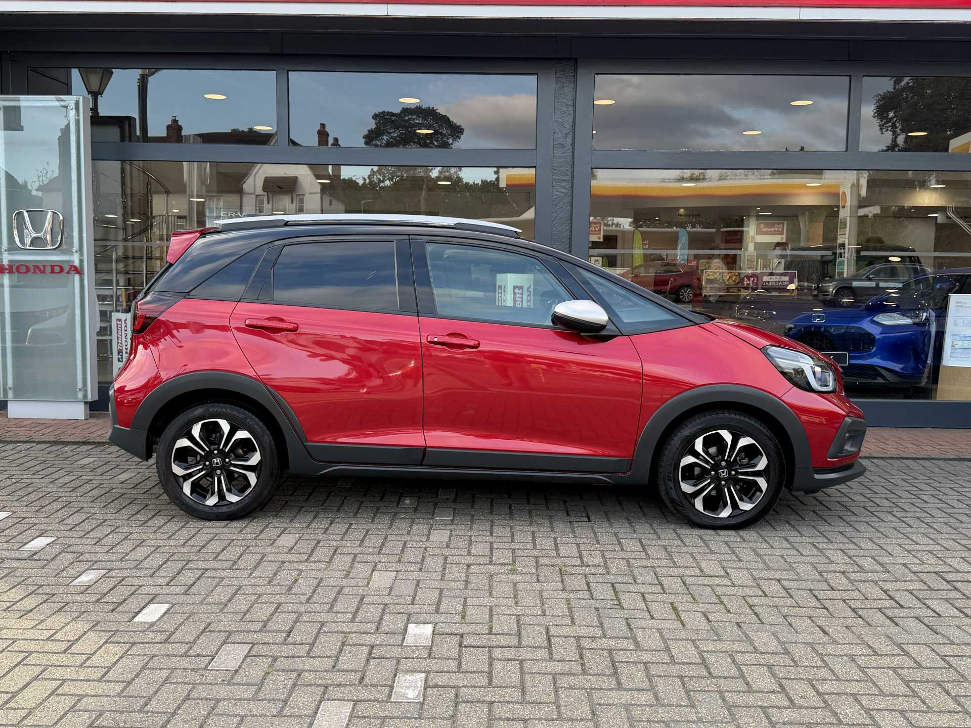 Honda Jazz 1.5 i-MMD Hybrid Crosstar EX 5dr eCVT - Image 5