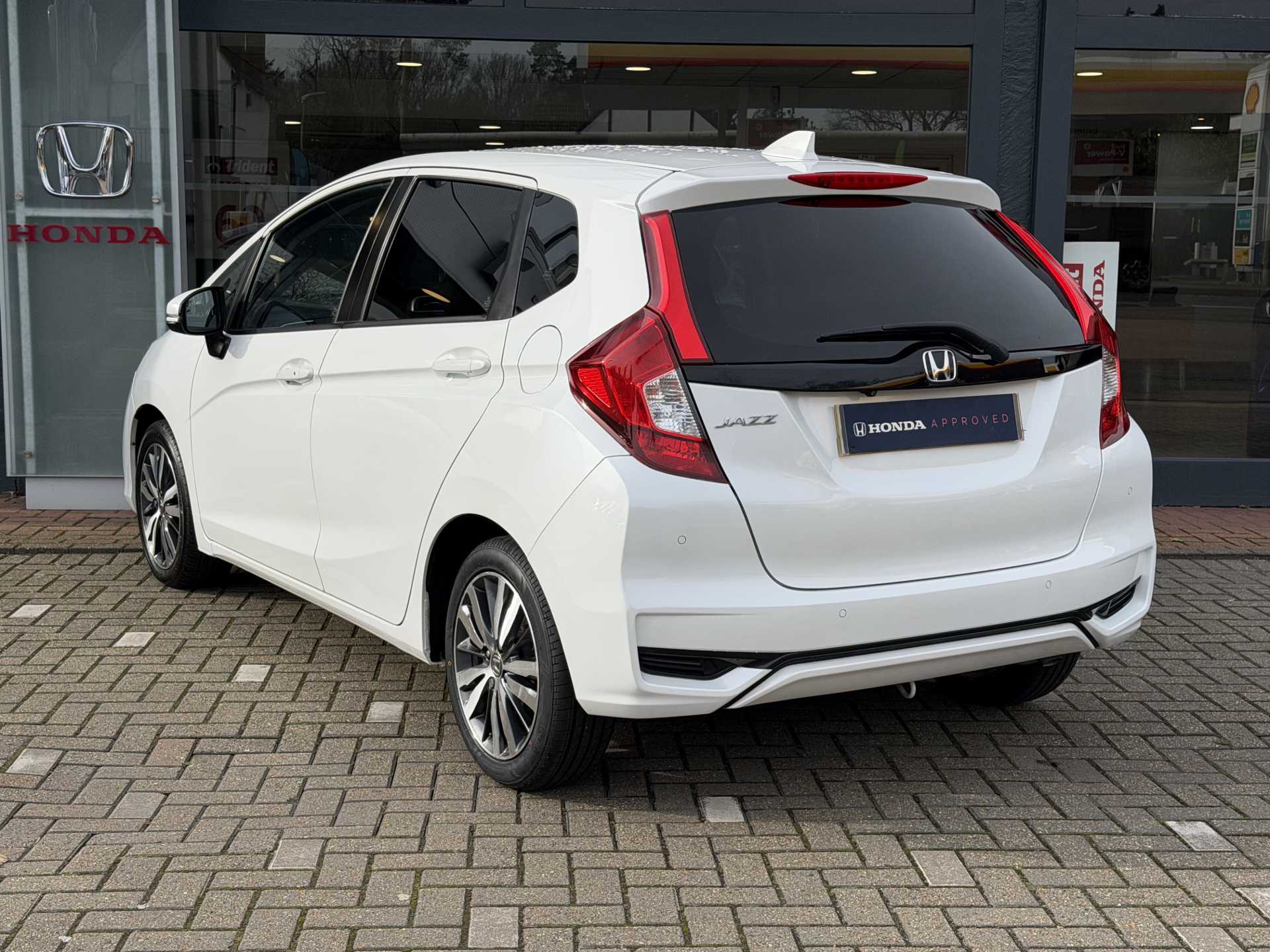 Honda Jazz 1.3 i-VTEC EX Navi 5dr CVT - Image 3