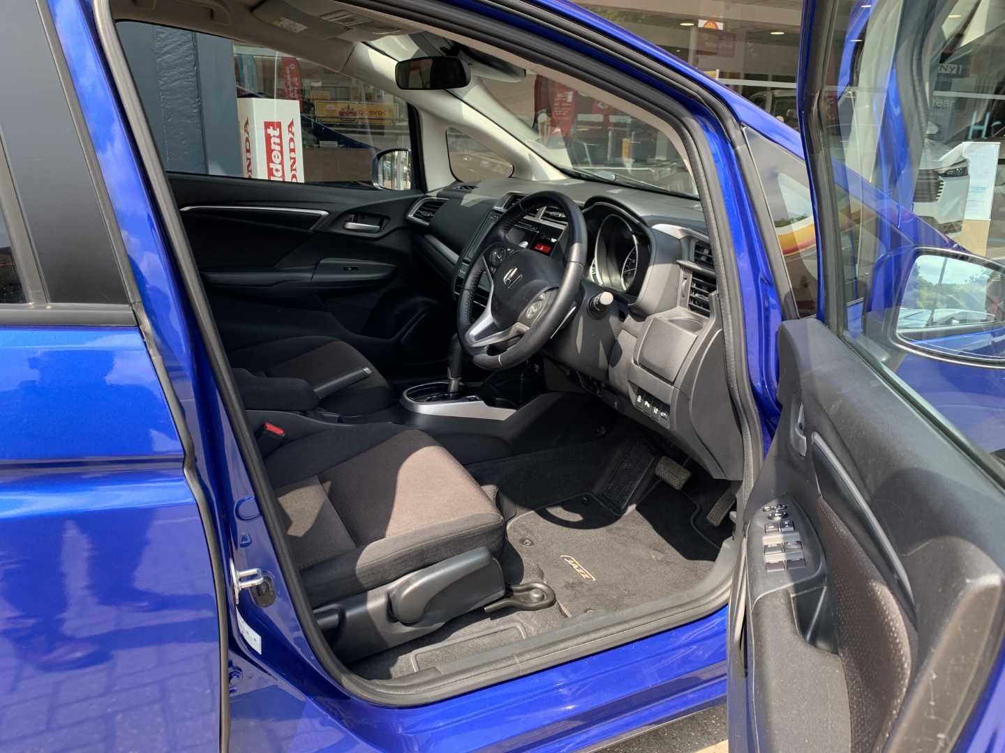 Honda JAZZ 1.3 EX Navi 5dr CVT - Image 15