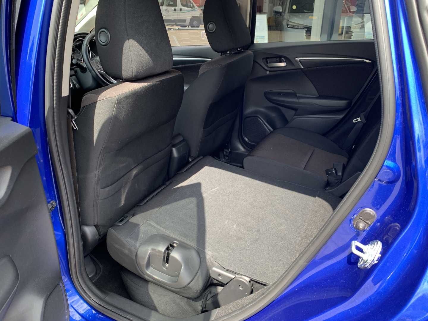 Honda JAZZ 1.3 EX Navi 5dr CVT - Image 19
