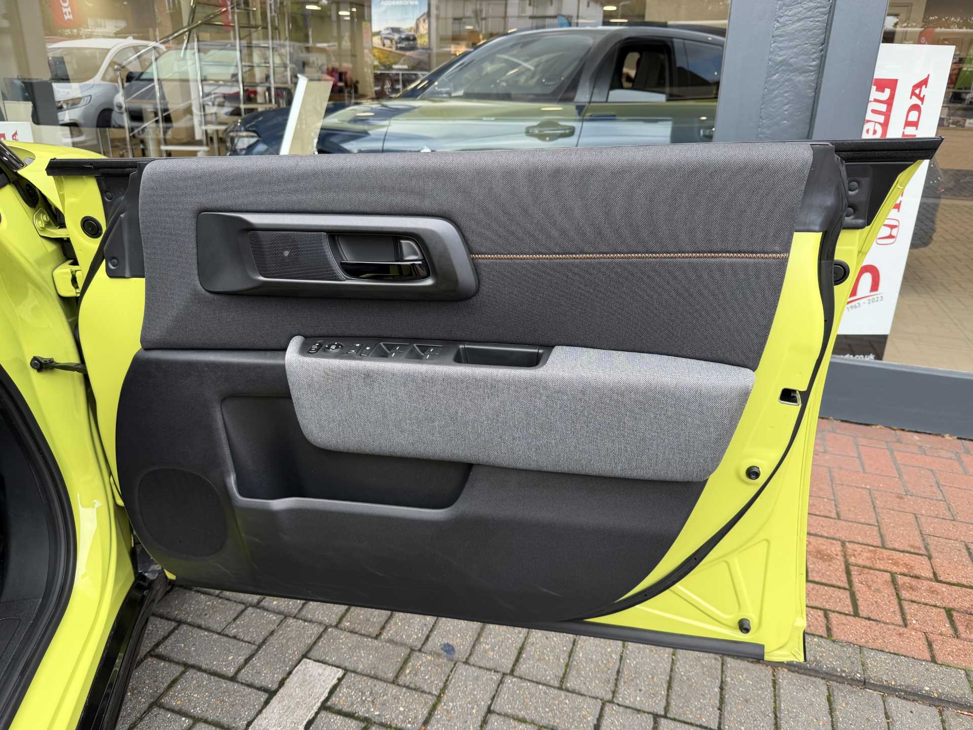 Honda e 113kW Advance 36kWh 5dr Auto - Image 17