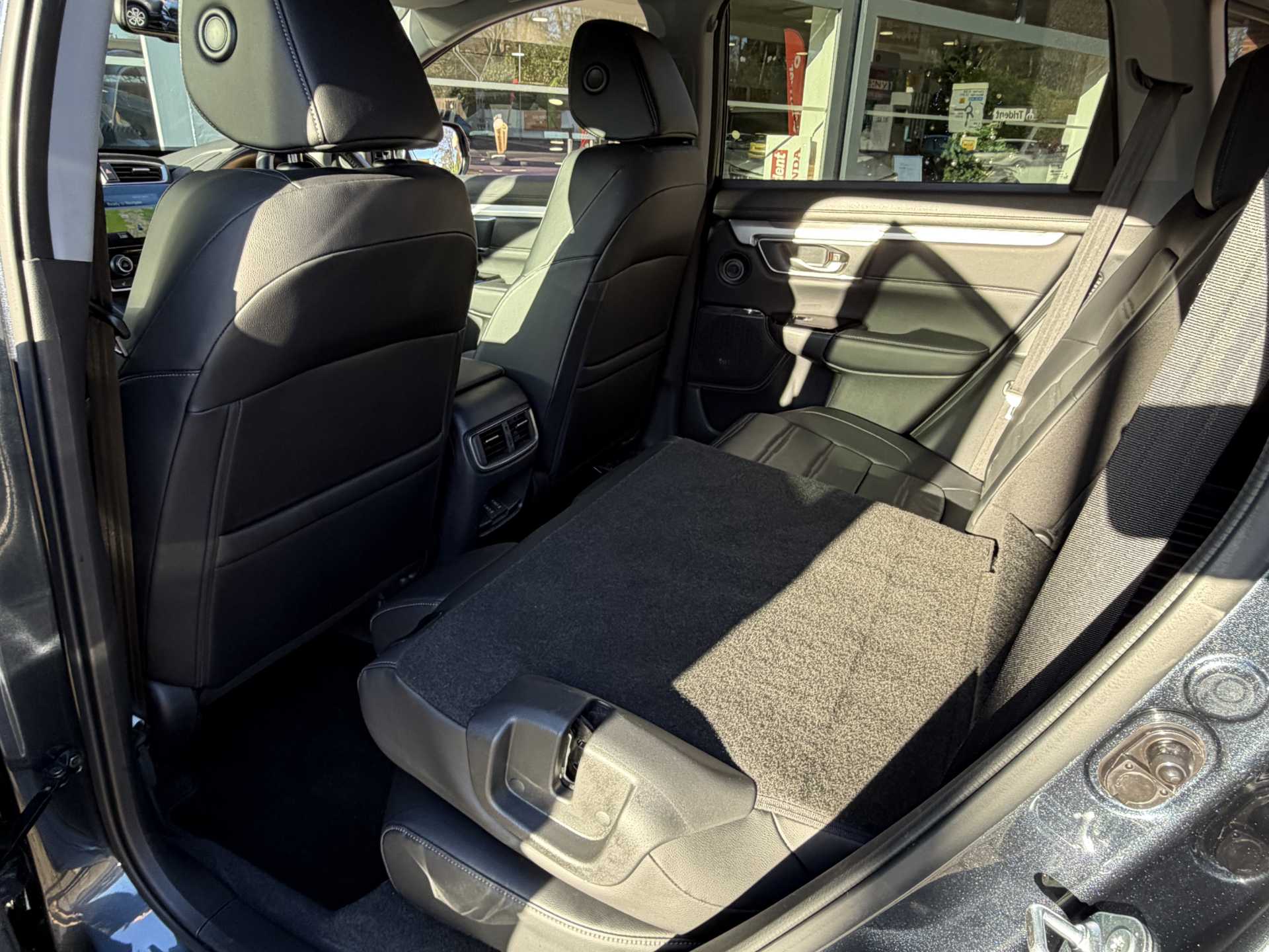 Honda CR-V 2.0 i-MMD Hybrid SR 5dr eCVT - Image 18