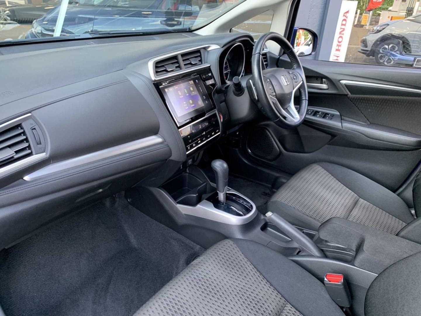 Honda JAZZ 1.3 i-VTEC EX 5dr CVT - Image 2