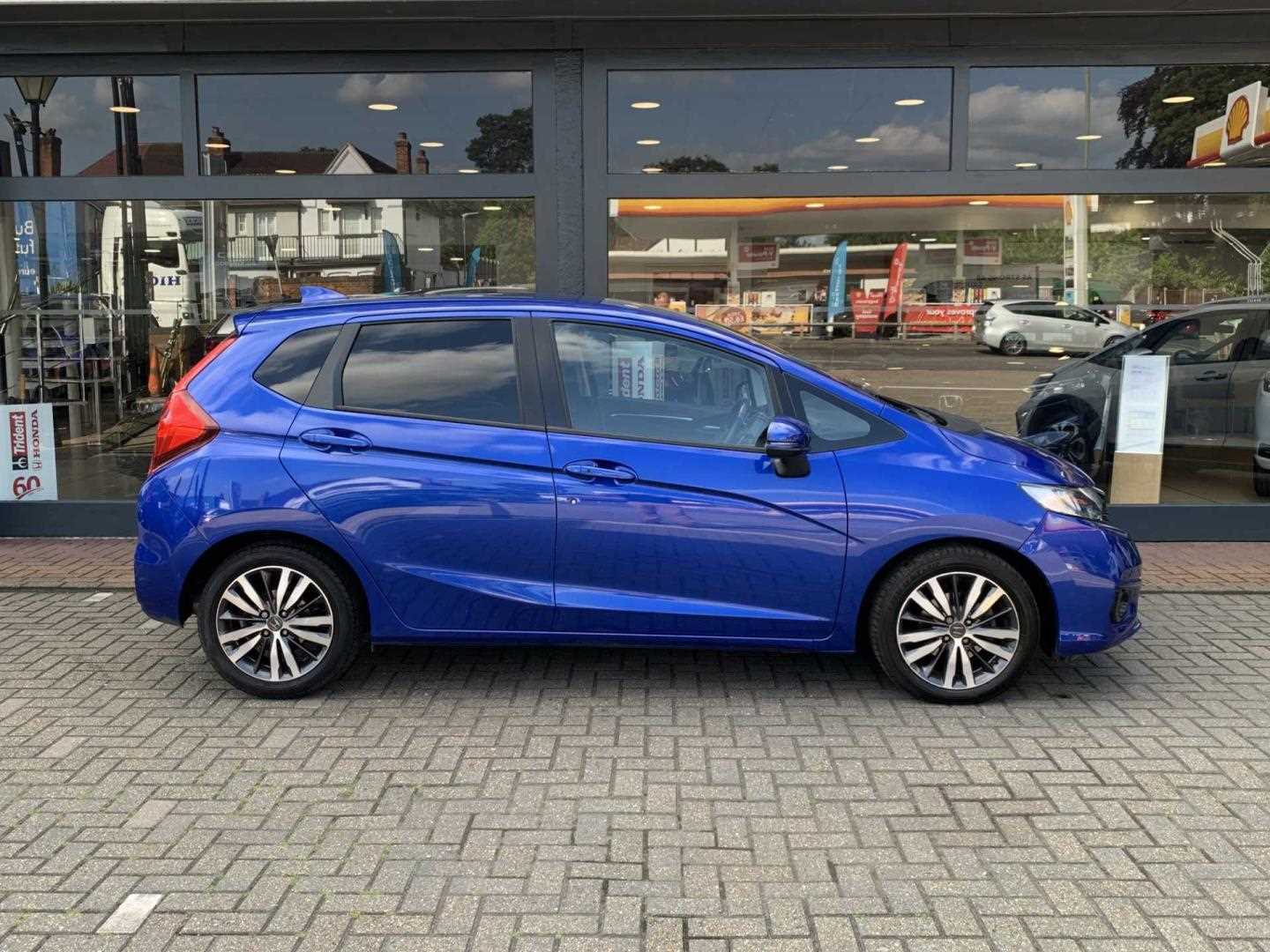 Honda JAZZ 1.3 i-VTEC EX 5dr CVT - Image 5