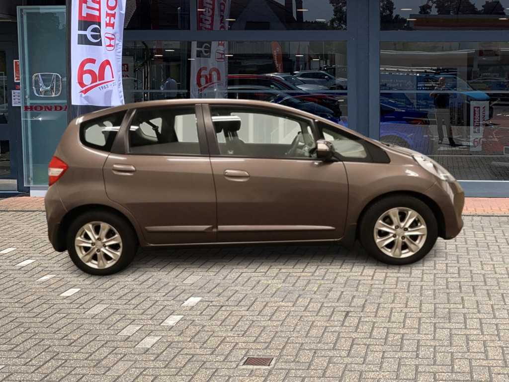 Honda JAZZ 1.4 i-VTEC ES 5dr CVT - Image 5