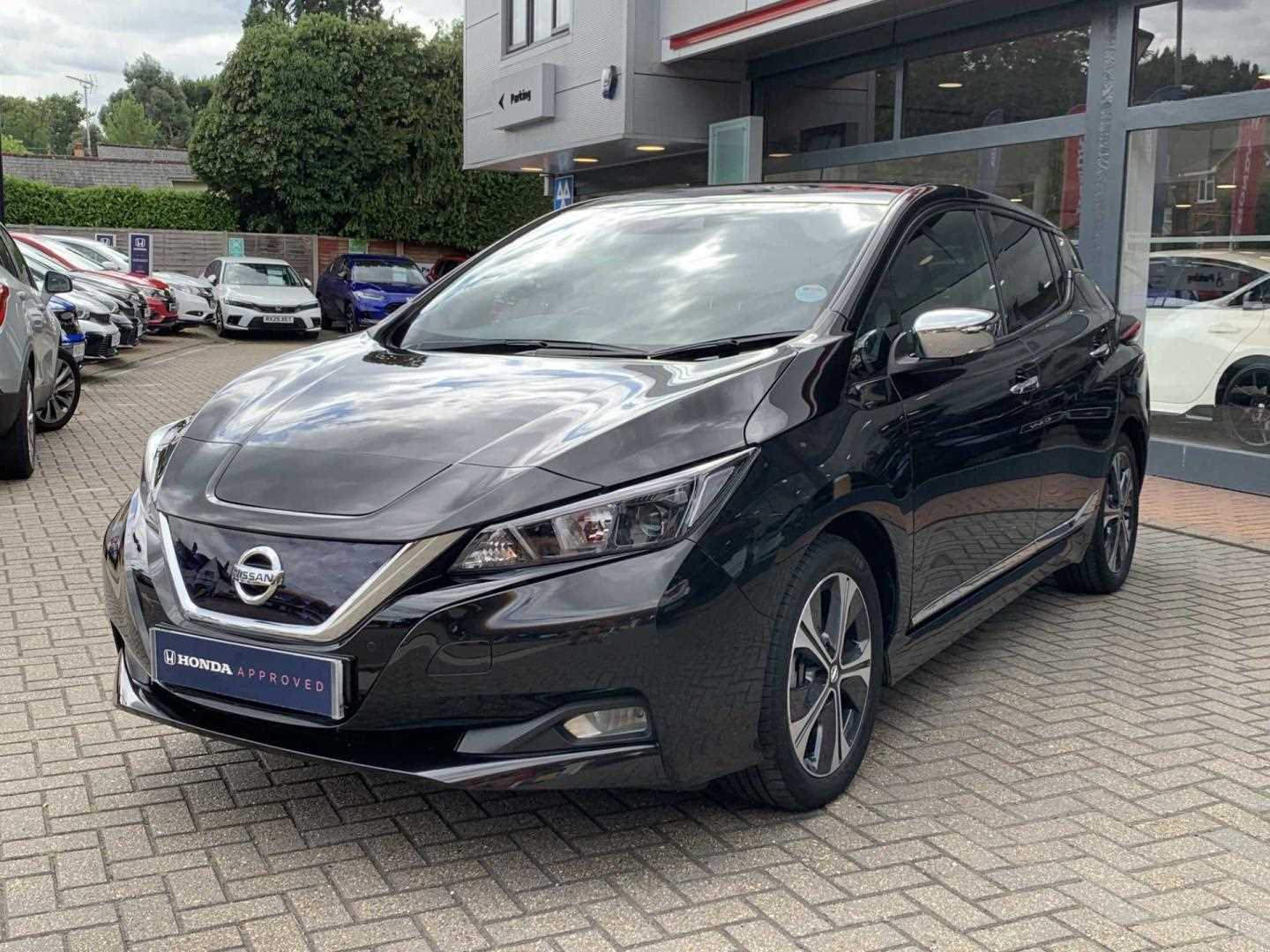 Nissan LEAF 110kW 10 40kWh 5dr Auto - Image 10