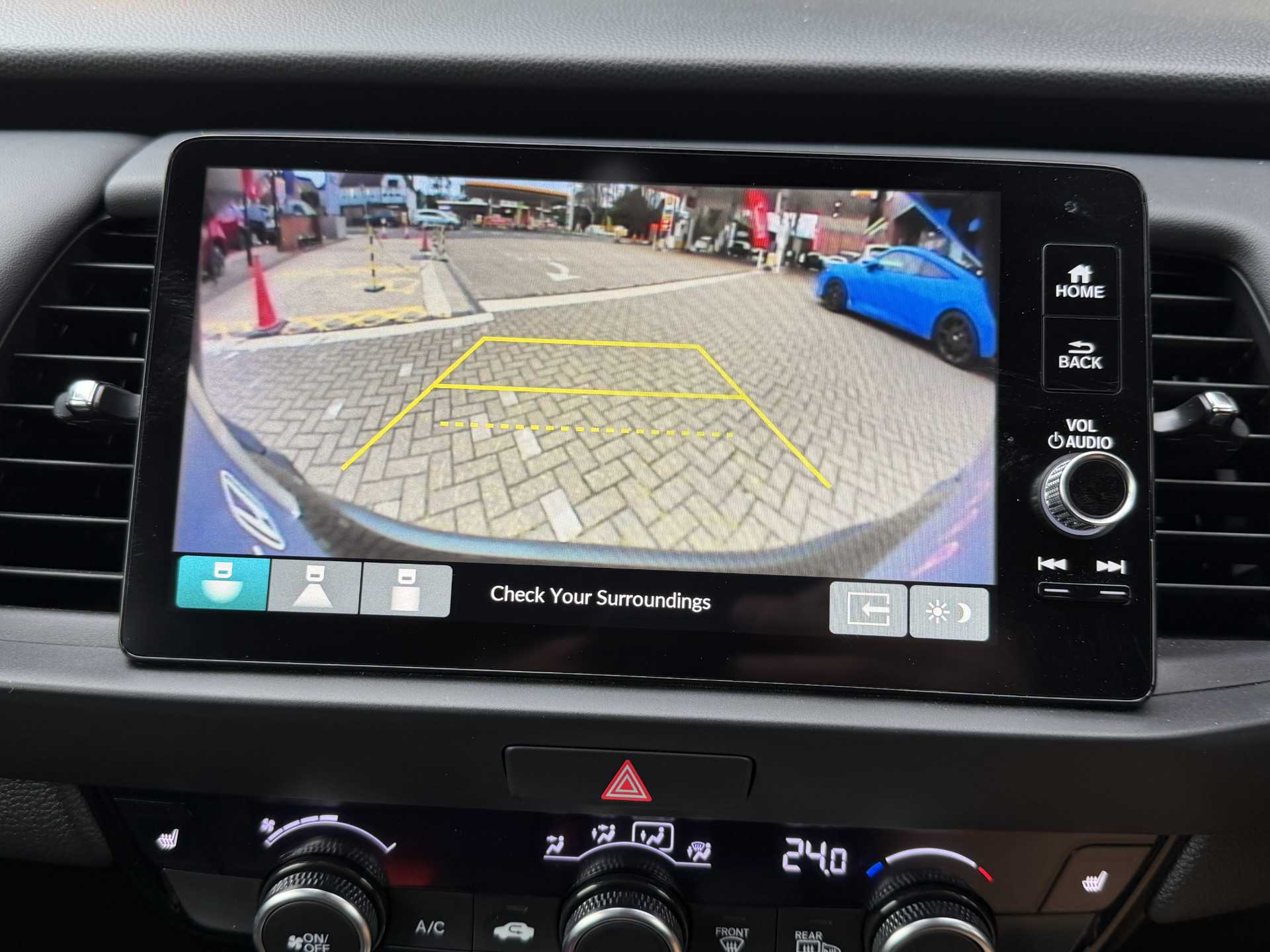 Honda Jazz 1.5 i-MMD Hybrid Crosstar Advance 5dr eCVT - Image 14