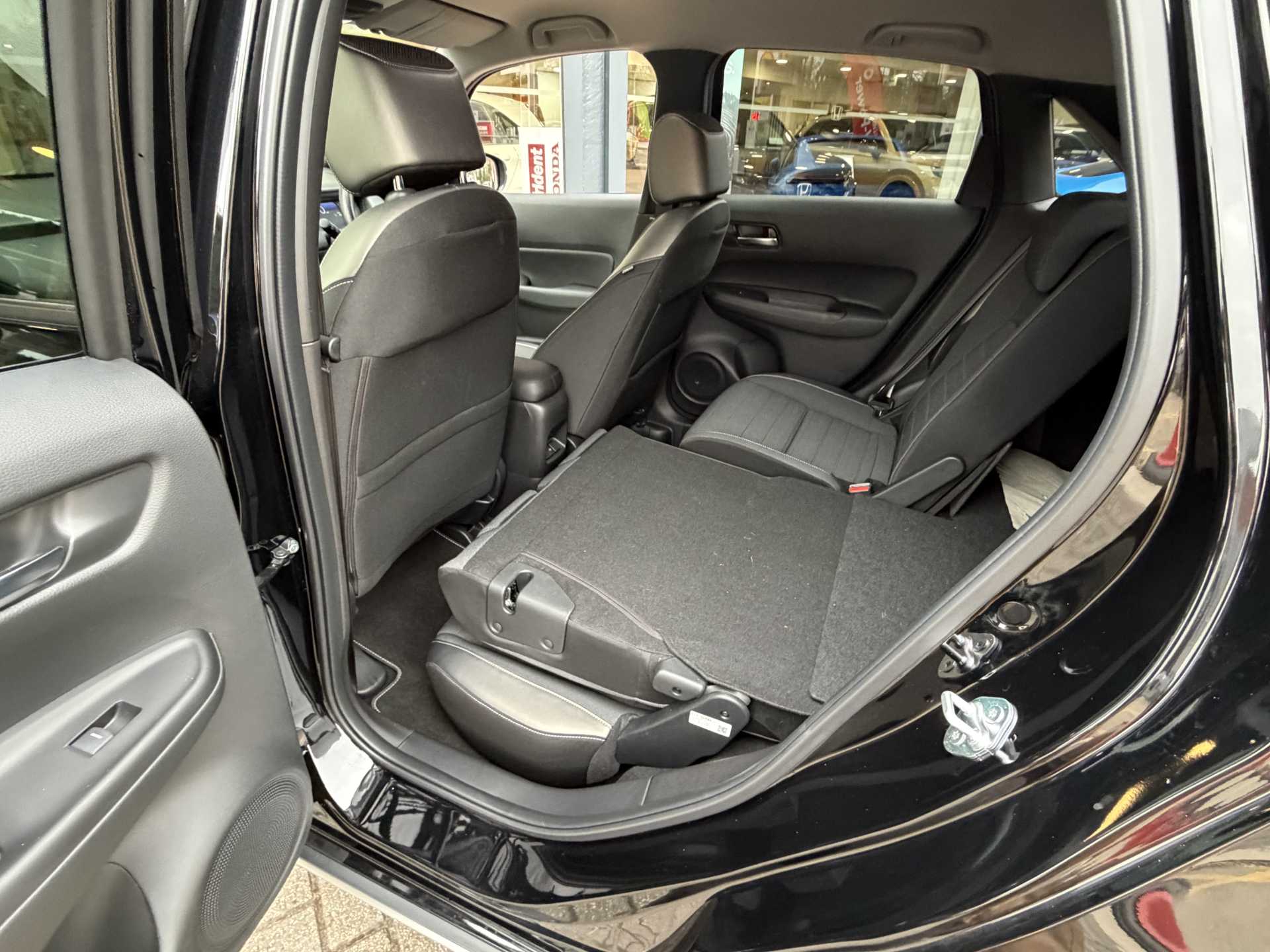 Honda Jazz 1.5 i-MMD Hybrid Crosstar Advance 5dr eCVT - Image 19