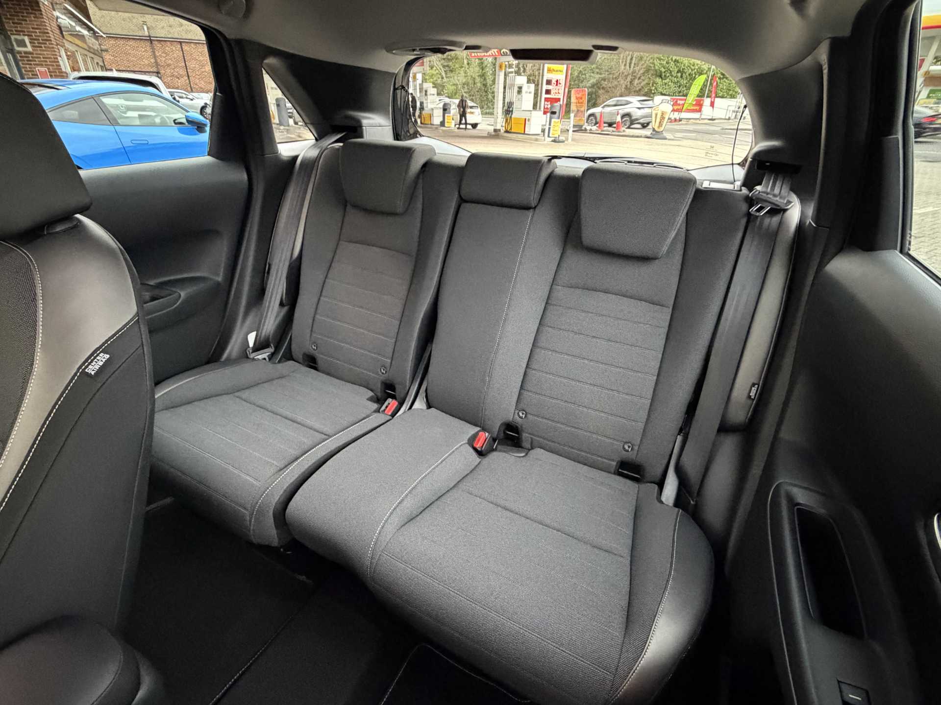 Honda Jazz 1.5 i-MMD Hybrid Crosstar Advance 5dr eCVT - Image 8