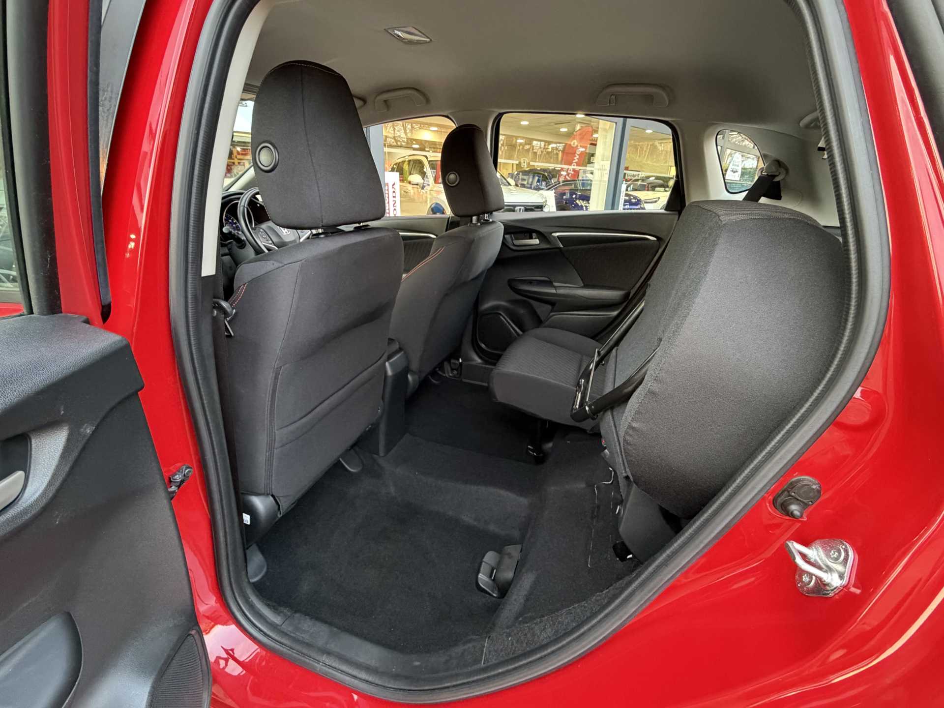 Honda Jazz 1.5 i-VTEC Sport 5dr Navi CVT - Image 18