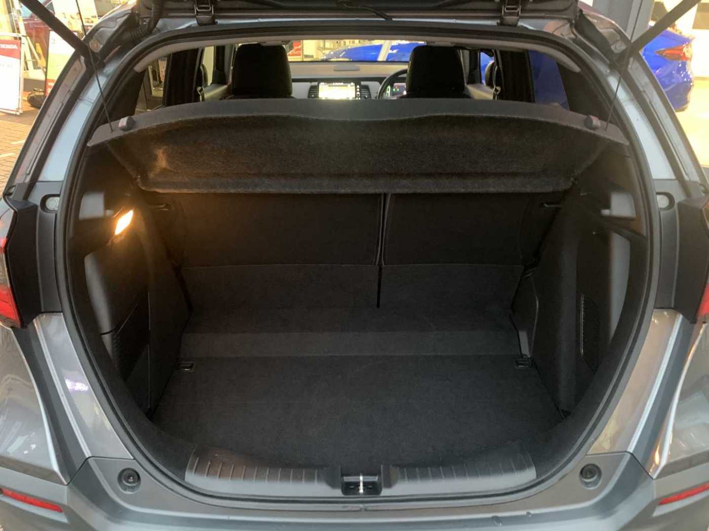 Honda Jazz 1.5 i-MMD Hybrid Crosstar EX 5dr eCVT - Image 13