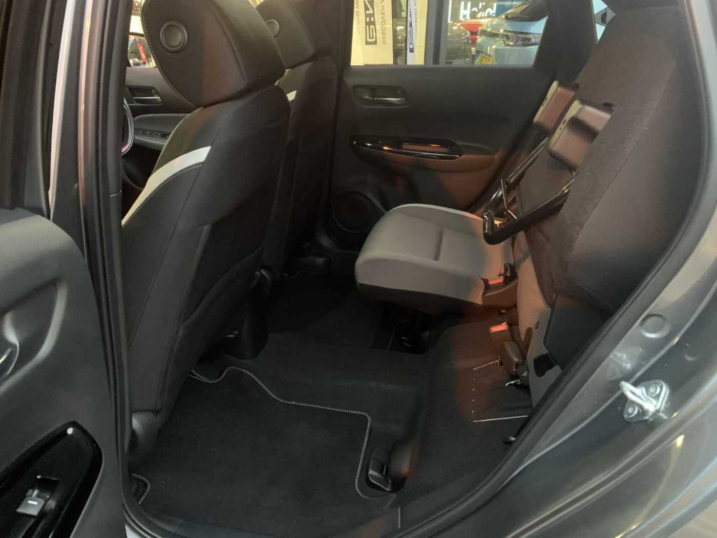 Honda Jazz 1.5 i-MMD Hybrid Crosstar EX 5dr eCVT - Image 18